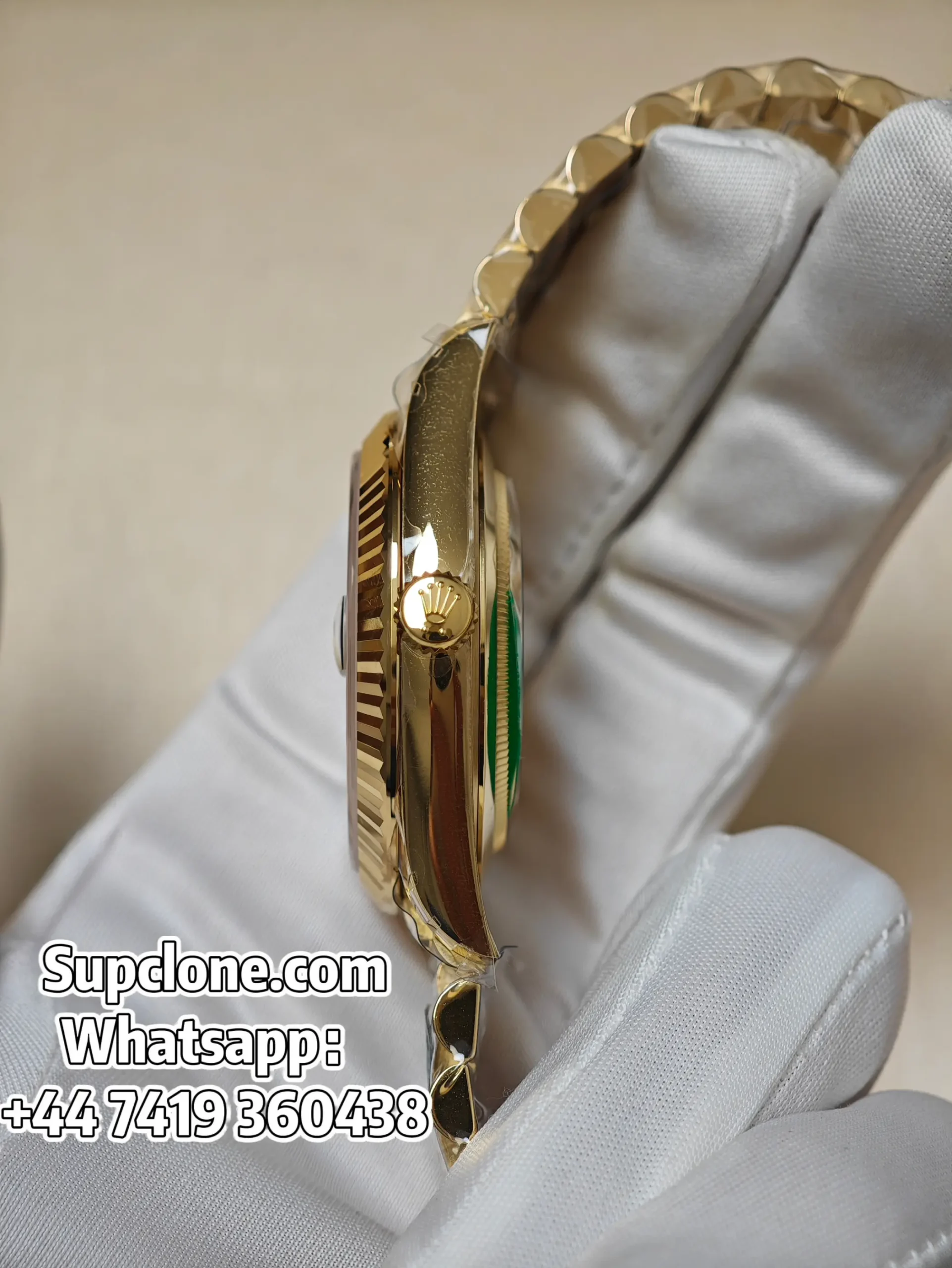 Rolex-Day-Date-40mm-Yellow-Gold-Black-Diamond-Dial-–-Super-Clone-11-Cal.-3255