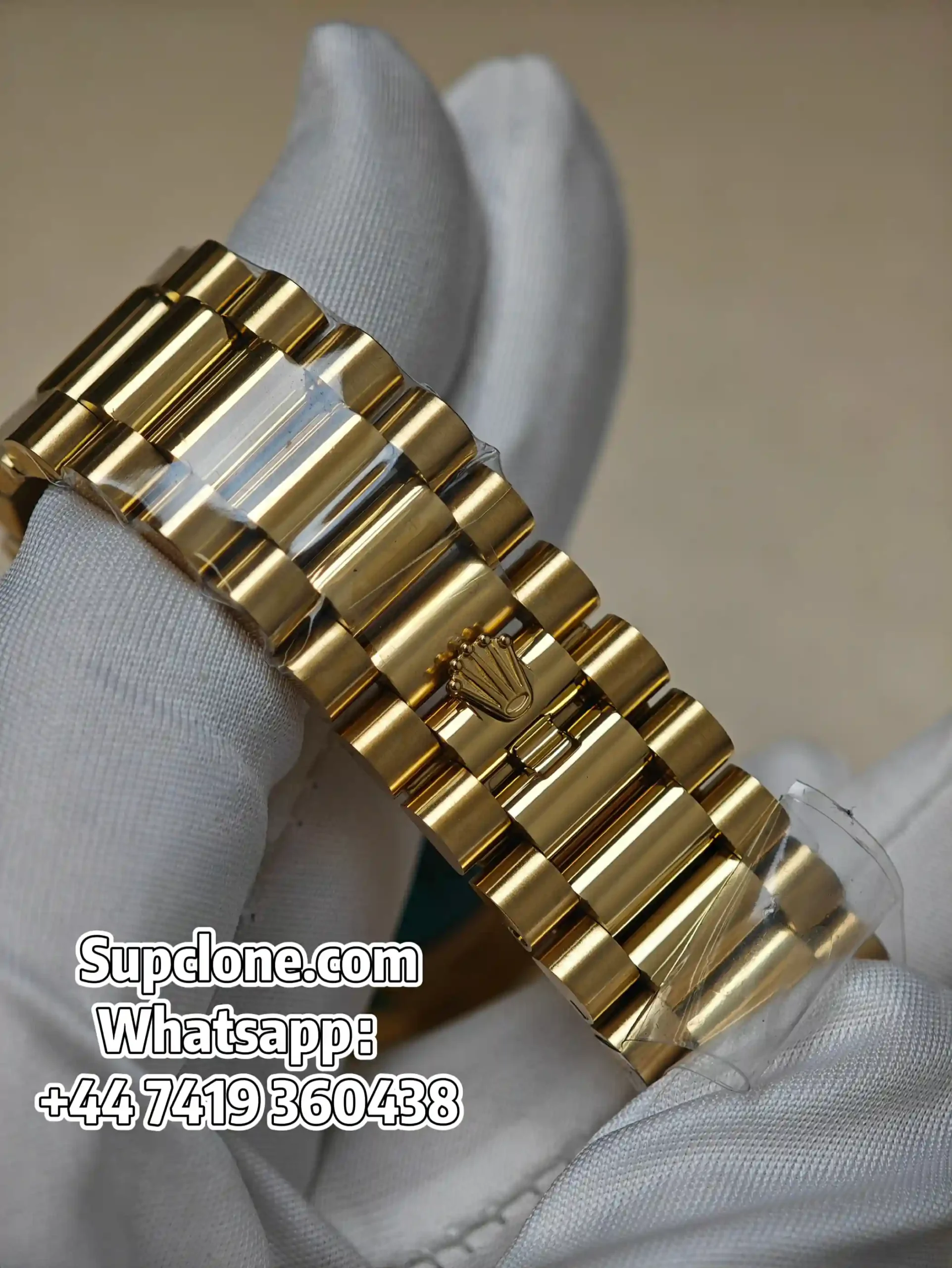 Rolex Day-Date 40mm Yellow Gold Green Roman Dial – Super Clone 11