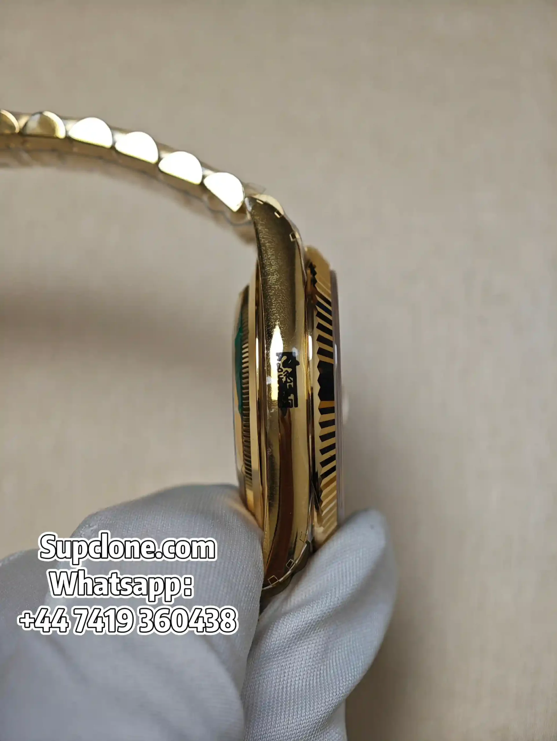 Rolex Day-Date 40mm Yellow Gold Green Roman Dial – Super Clone 11