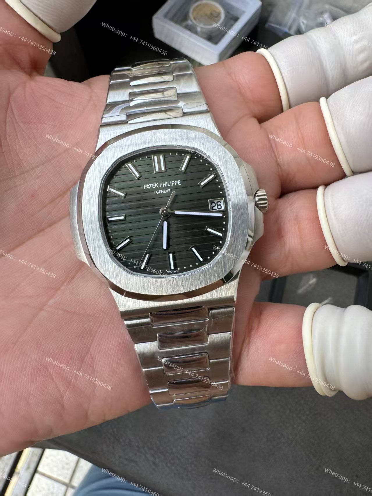 Patek Philippe Super Clone Nautilus 5711 Green Dial 40MM