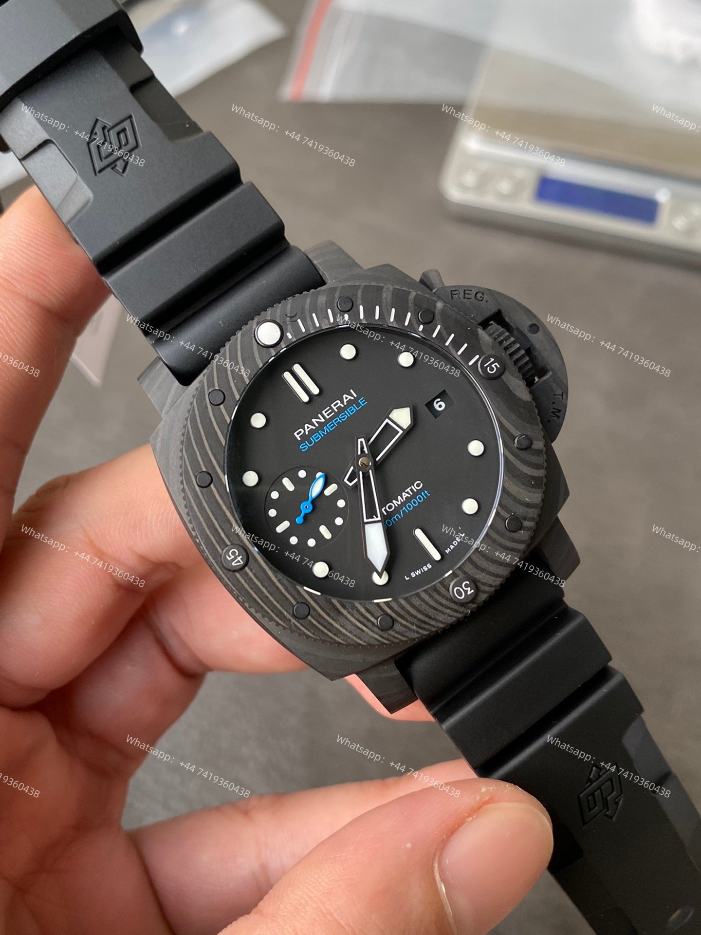 Panerai Super Clone Submersible PAM02231 Carbotech 42MM