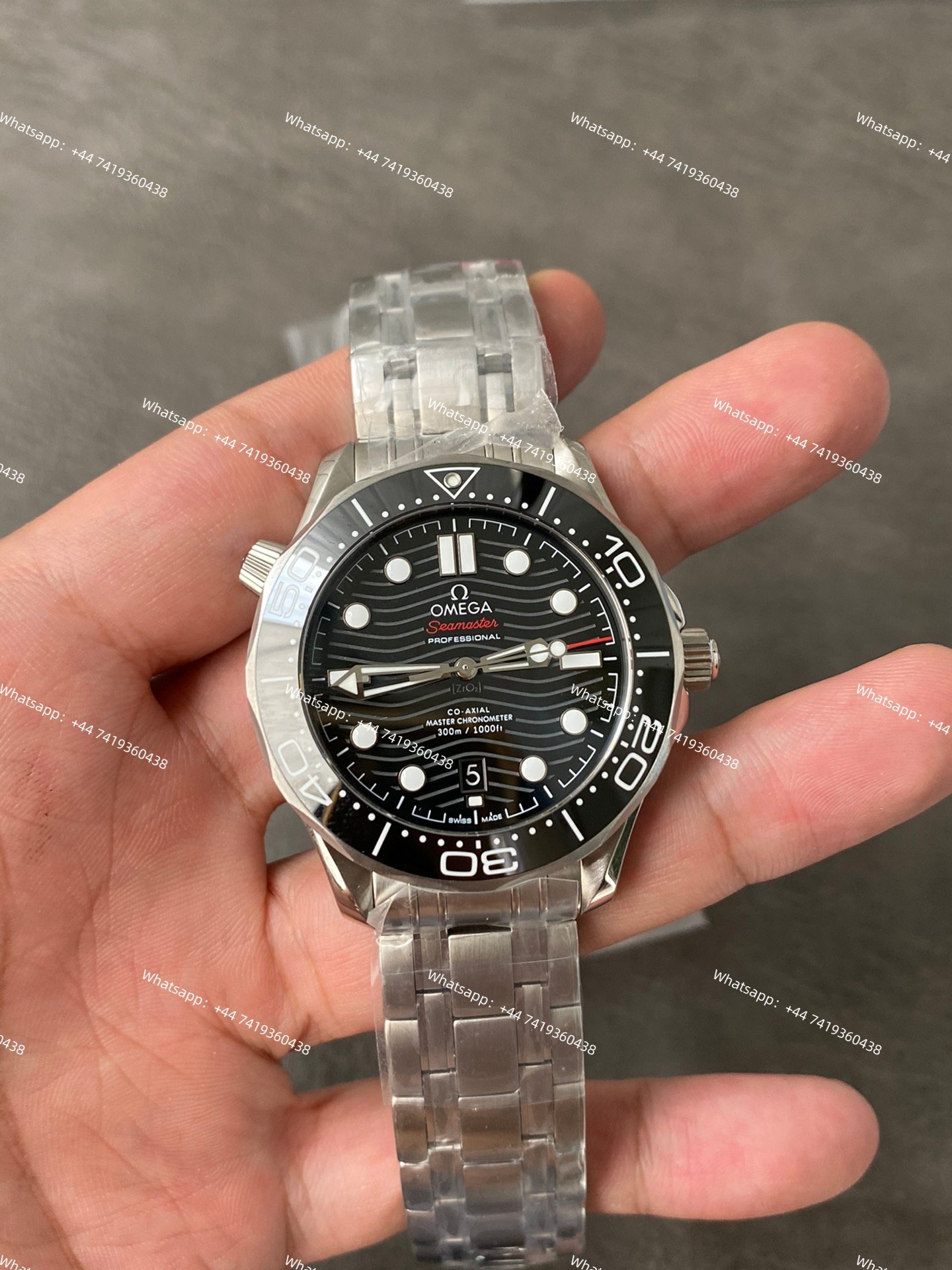 Omega Super Clone Seamaster Diver 300M  42MM 210.30.42.20.01.001