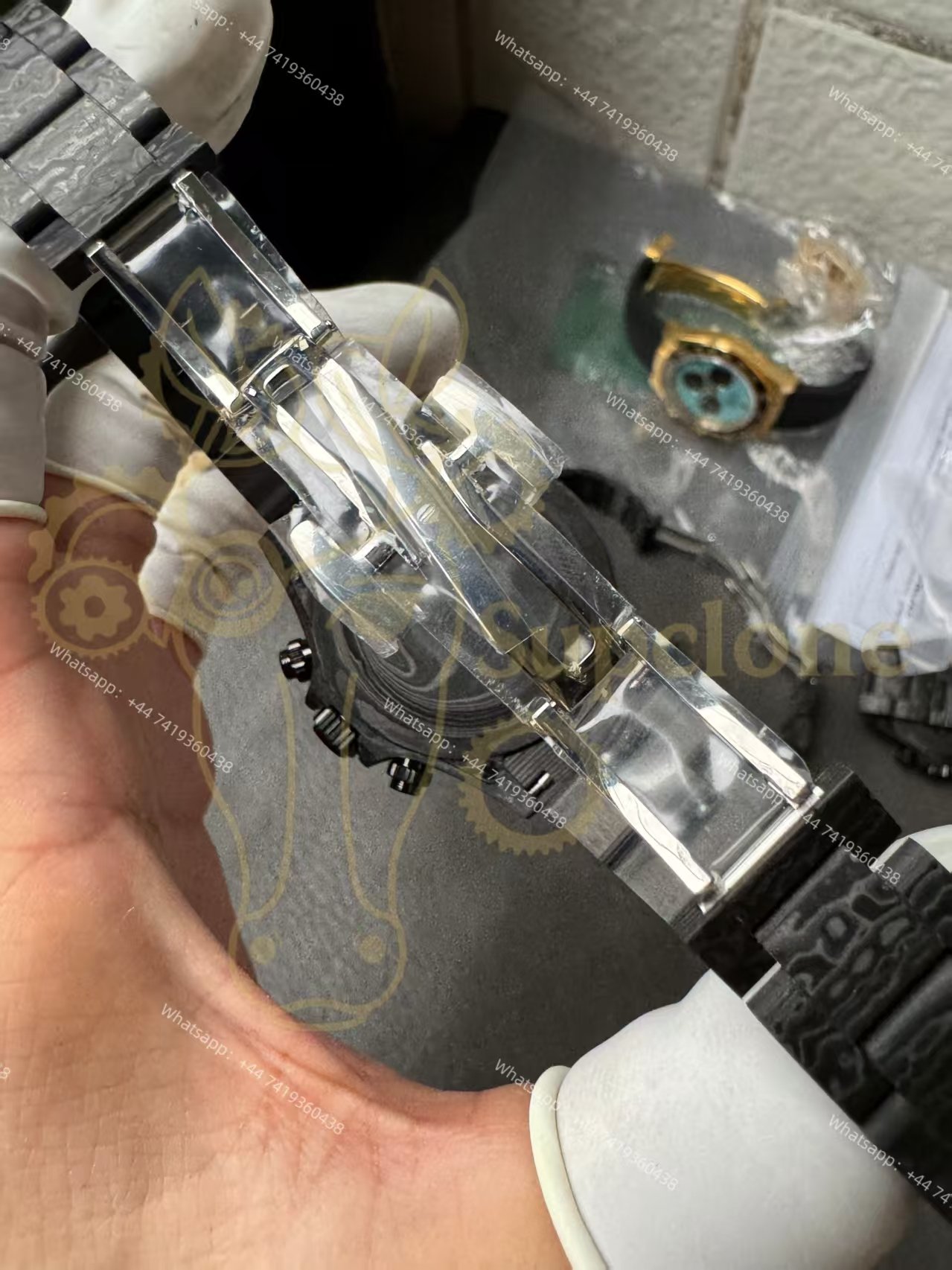 Rolex Super Clone Carbon Fiber Daytona Rainbow Bezel Carbon Fiber Bracelet