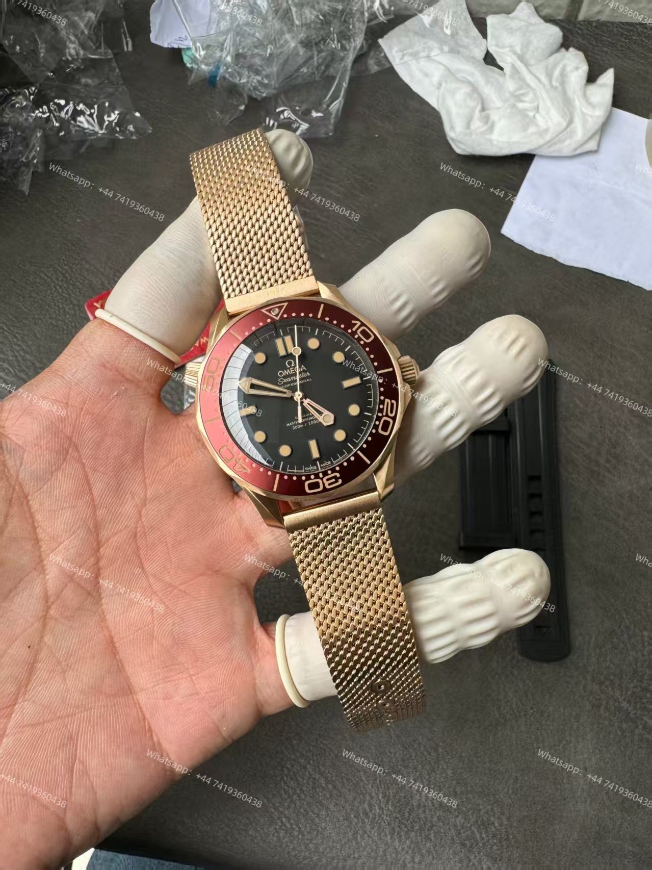 Super Clone Omega Seamaster Diver 300M 42mm 210.90.42.20.01.003