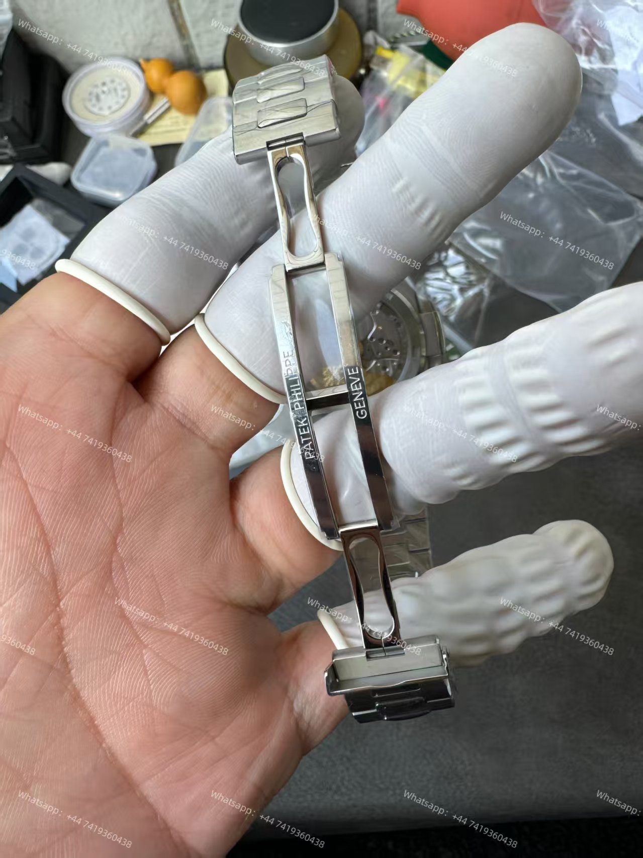 Patek Philippe Super Clone Nautilus 5711/1300A-001 Green Dial Diamond Bezel 40MM