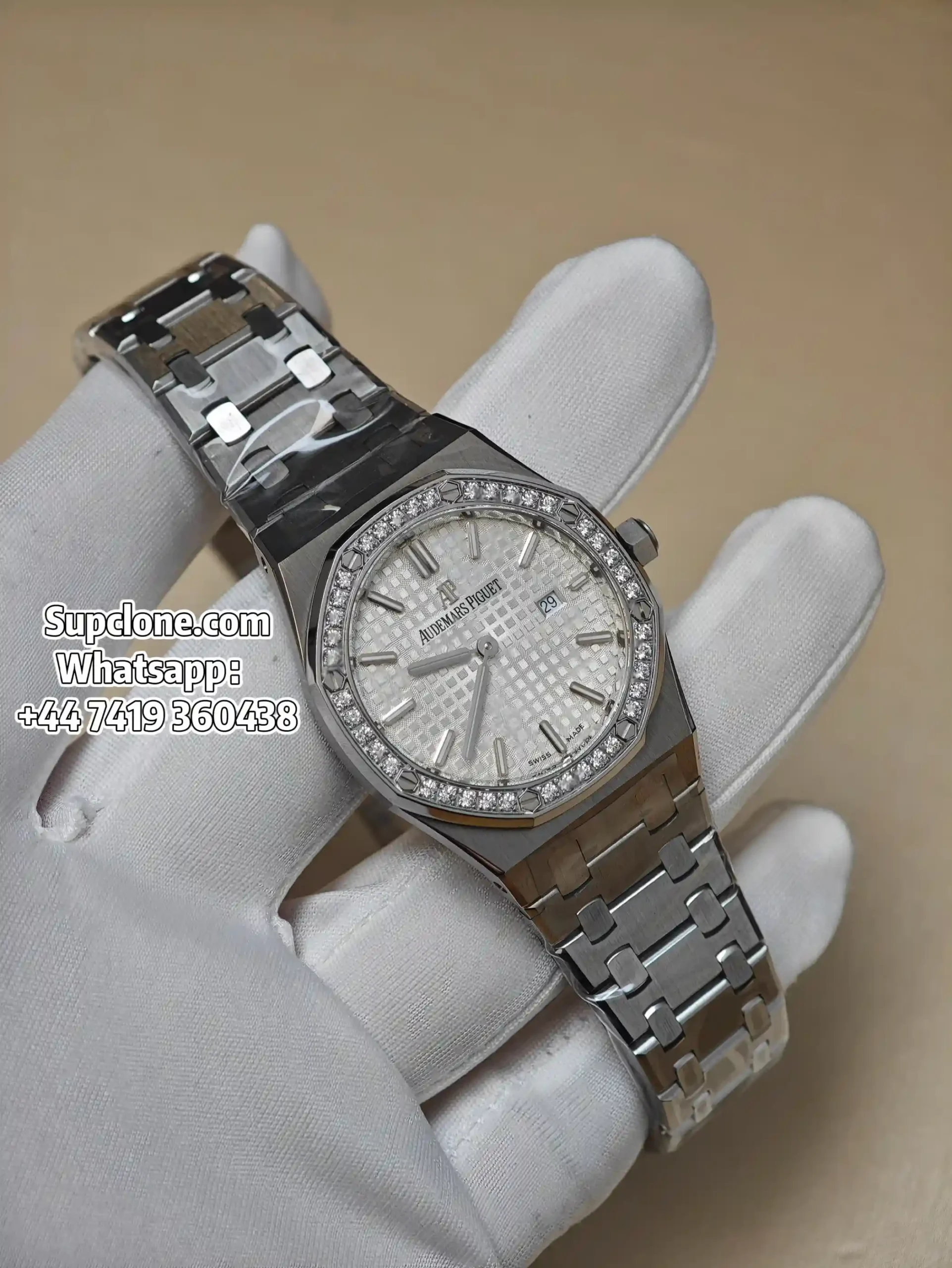 Audemars Piguet Super Clone Royal Oak Quartz 33mm 67651ST Diamond Bezel Steel Tapisserie Dial (1) Audemars Piguet Super Clone Royal Oak Quartz 33mm 67651ST Diamond Bezel Steel Tapisserie Dial