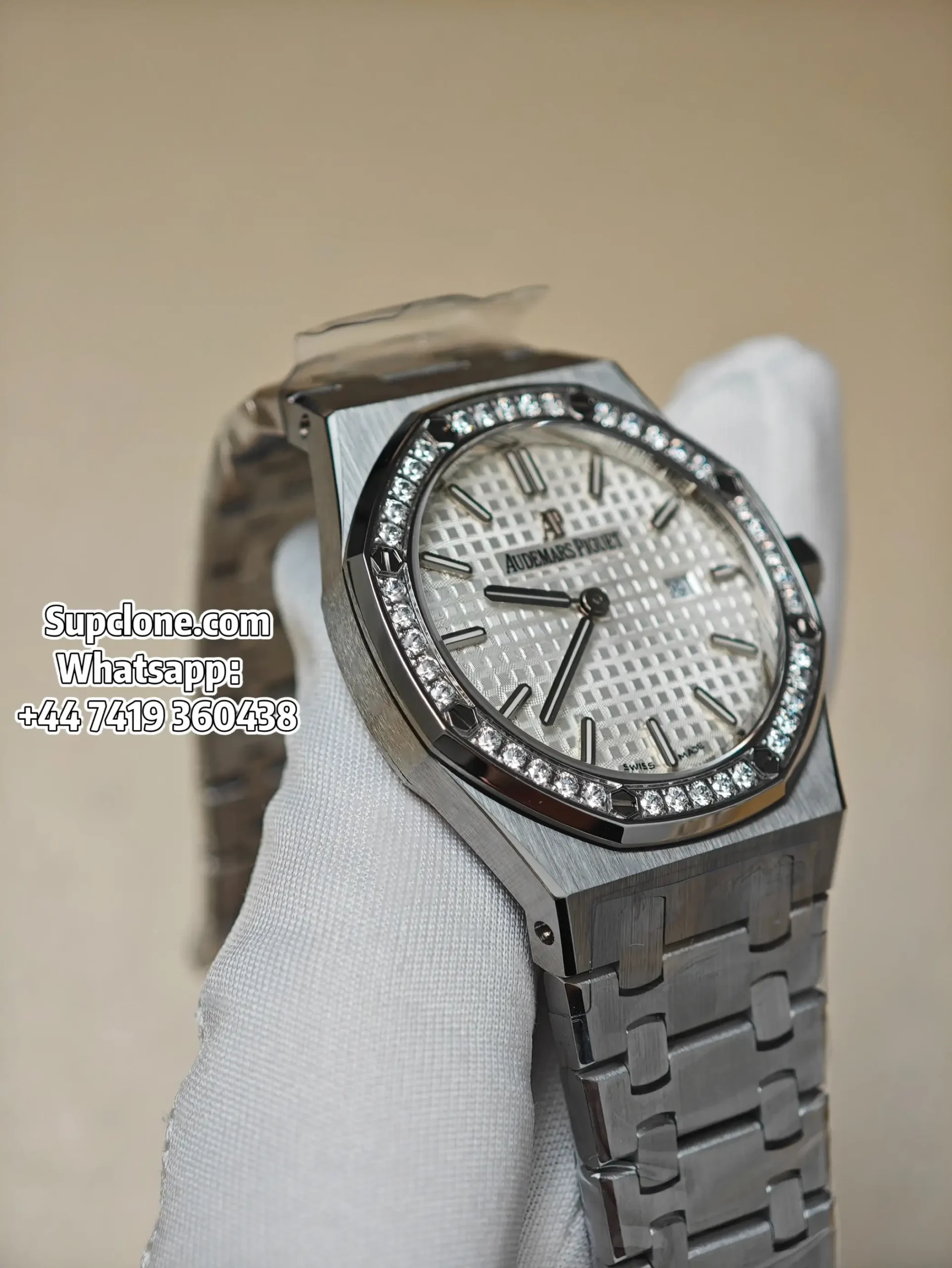 Audemars Piguet Super Clone Royal Oak Quartz 33mm 67651ST Diamond Bezel Steel Tapisserie Dial (13) Audemars Piguet Super Clone Royal Oak Quartz 33mm 67651ST Diamond Bezel Steel Tapisserie Dial