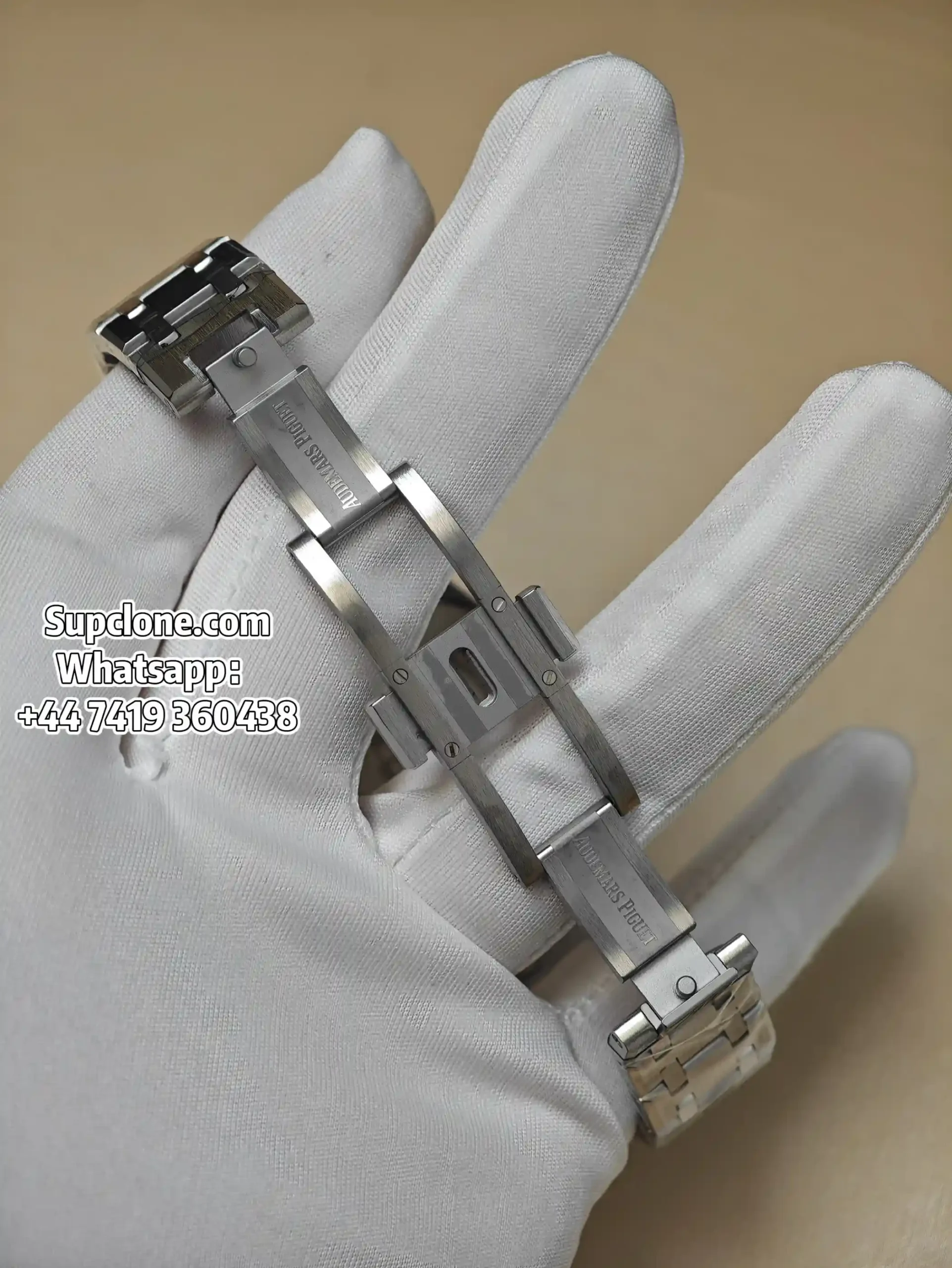 Audemars Piguet Super Clone Royal Oak Quartz 33mm 67651ST Diamond Bezel Steel Tapisserie Dial (5) Audemars Piguet Super Clone Royal Oak Quartz 33mm 67651ST Diamond Bezel Steel Tapisserie Dial