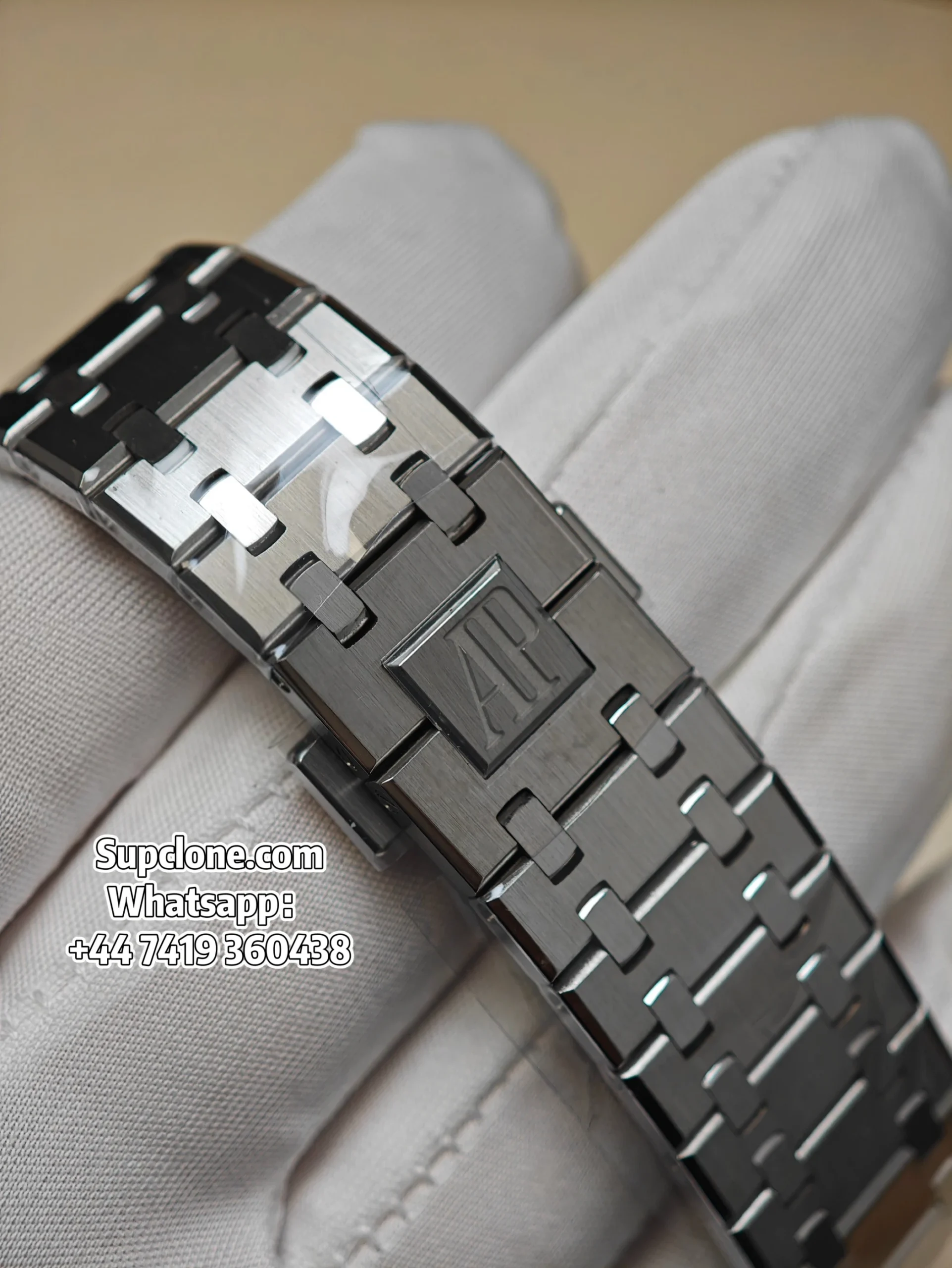 Audemars Piguet Super Clone Royal Oak White Dial 26240 (4) Audemars Piguet Super Clone Royal Oak White Dial 26240 Chronograph 41mm
