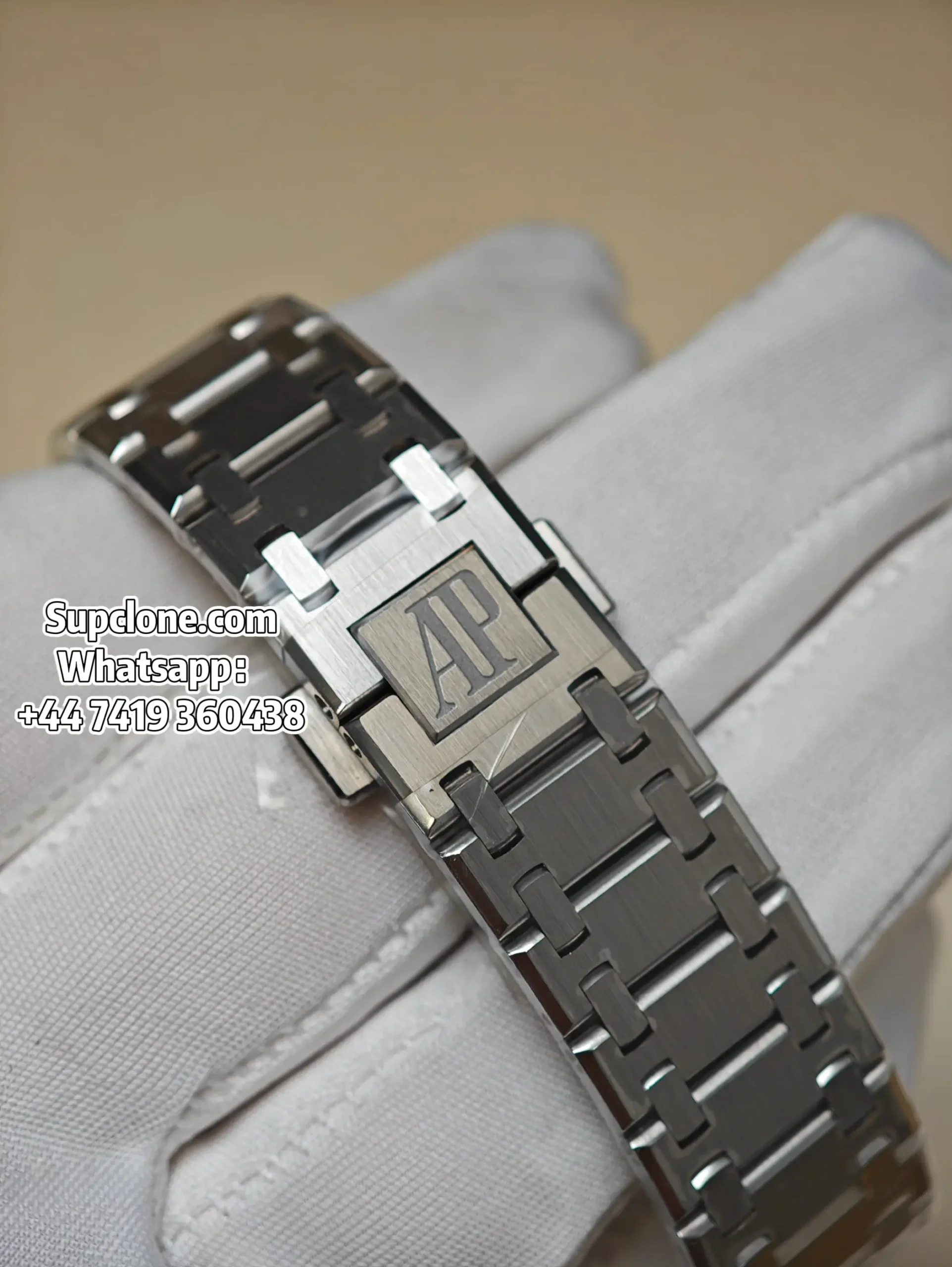 Audemars Piguet Super Clone Watches Royal Oak Jumbo 16202ST Blue Dial 39mm
