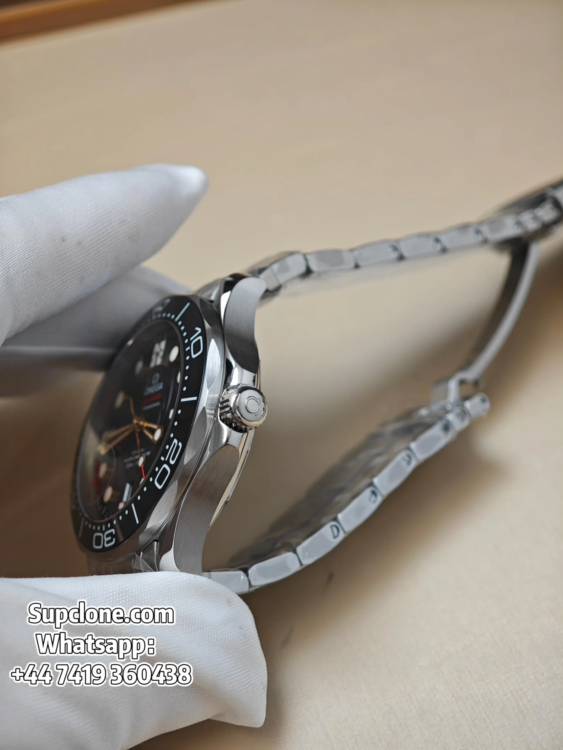Omega Super Clone Seamaster Diver 300M James Bond (16) Omega Super Clone Seamaster Diver 300M James Bond 210.22.42.20.01.003 42mm
