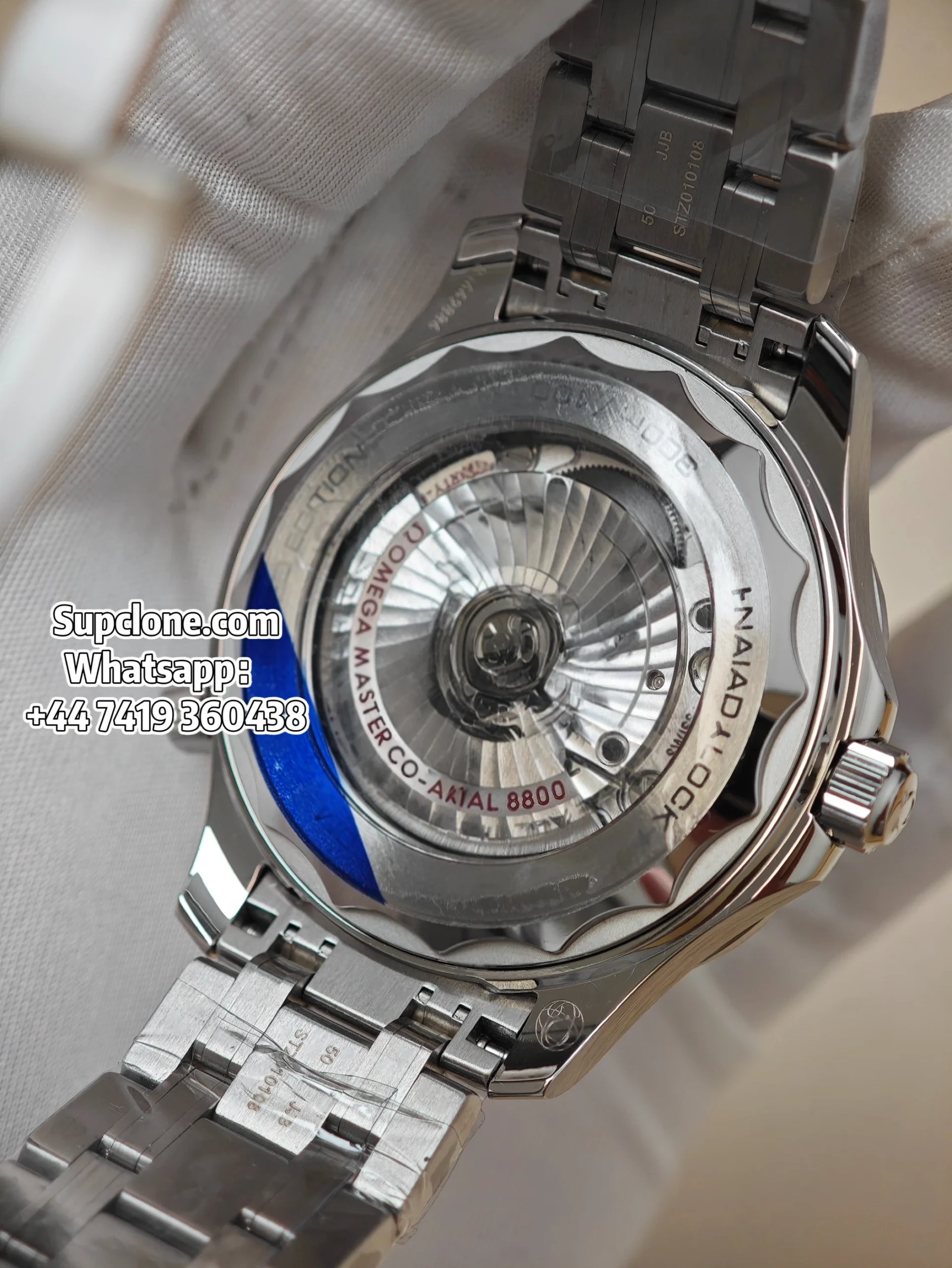 Omega Super Clone Seamaster Diver 300M James Bond (8) Omega Super Clone Seamaster Diver 300M James Bond 210.22.42.20.01.003 42mm