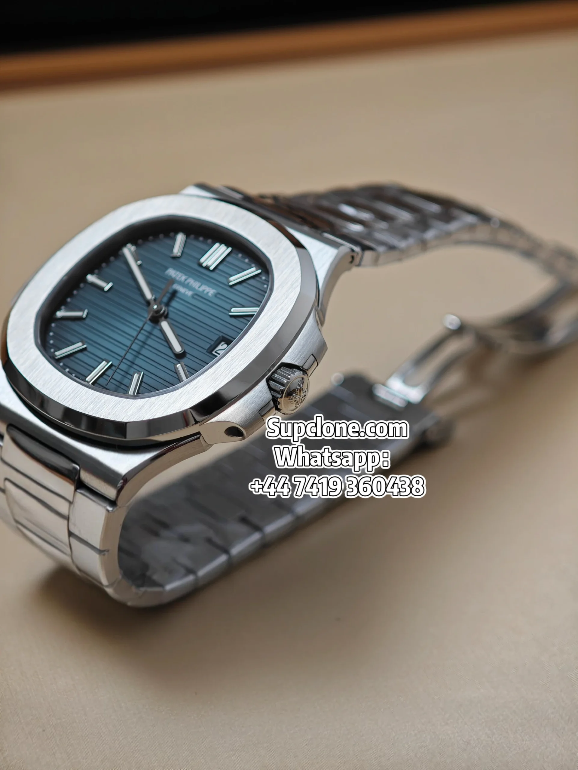 Patek Philippe Super Clone Nautilus 5711 Blue Dial 40MM (12) Patek Philippe Super Clone Nautilus 5711 Blue Dial 40MM