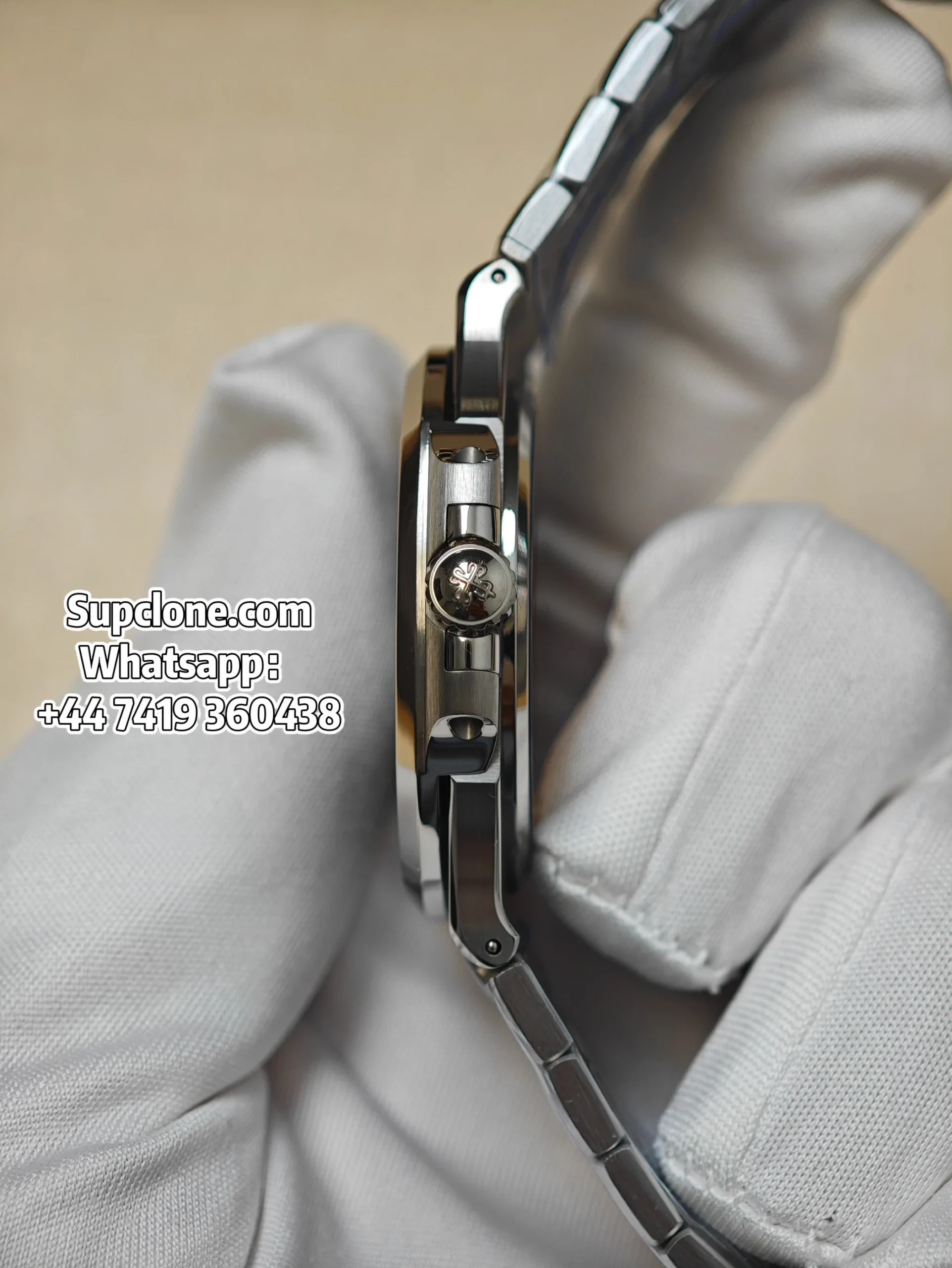 Patek Philippe Super Clone Nautilus 5711 Blue Dial 40MM (3) Patek Philippe Super Clone Nautilus 5711 Blue Dial 40MM