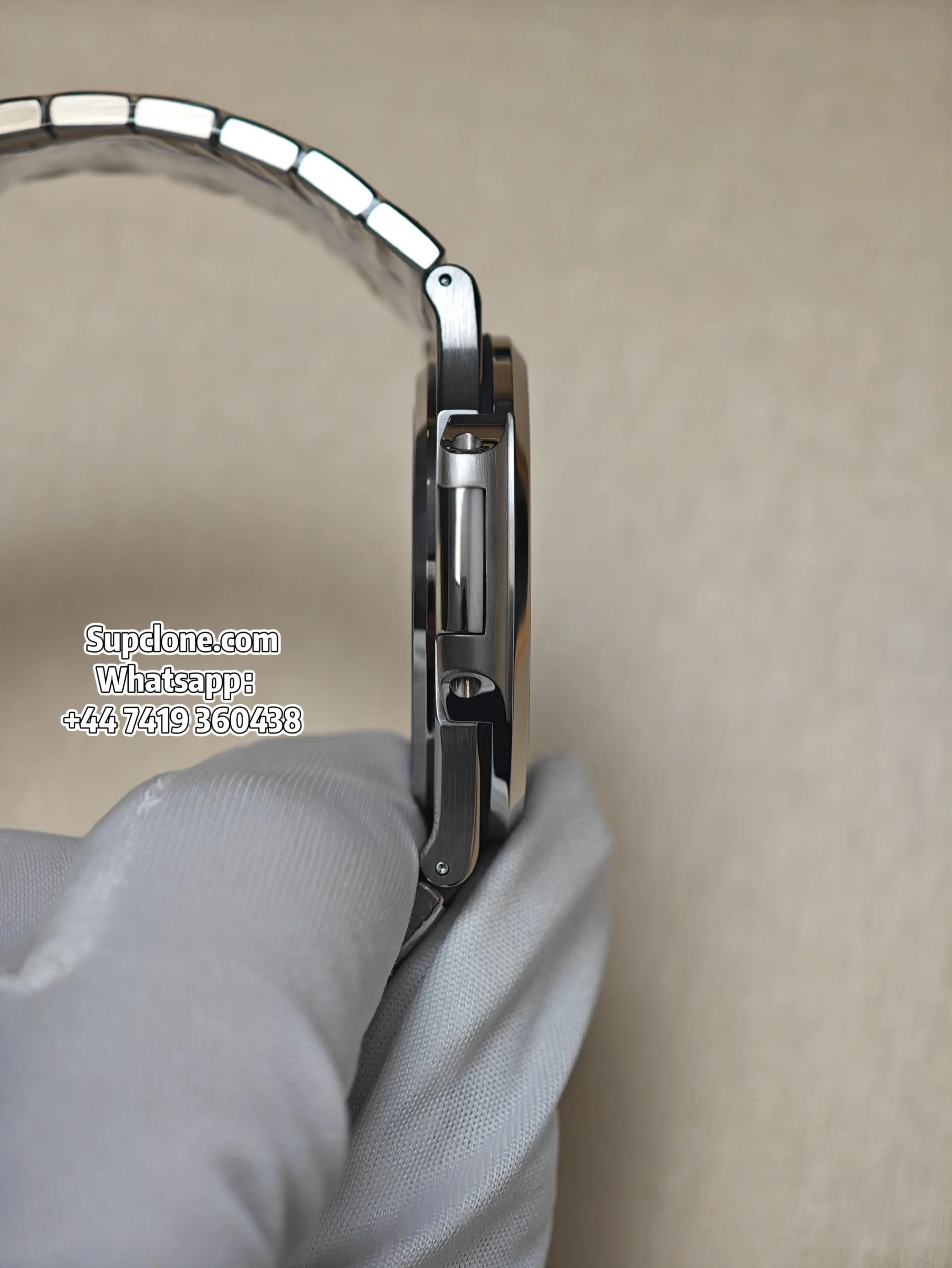 Patek Philippe Super Clone Nautilus 5711 White Dial 40MM (2) Patek Philippe Super Clone Nautilus 5711 White Dial 40MM