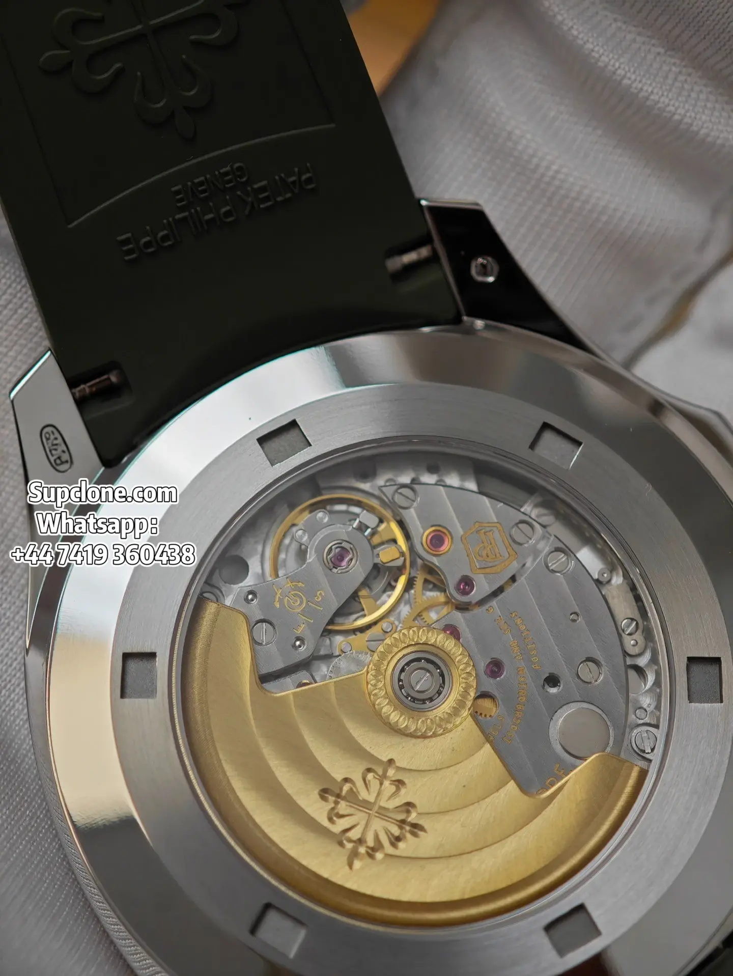 Patek Philippe Super Clone Watches Aquanaut 42 5168G-010 Avocado Green Dial
