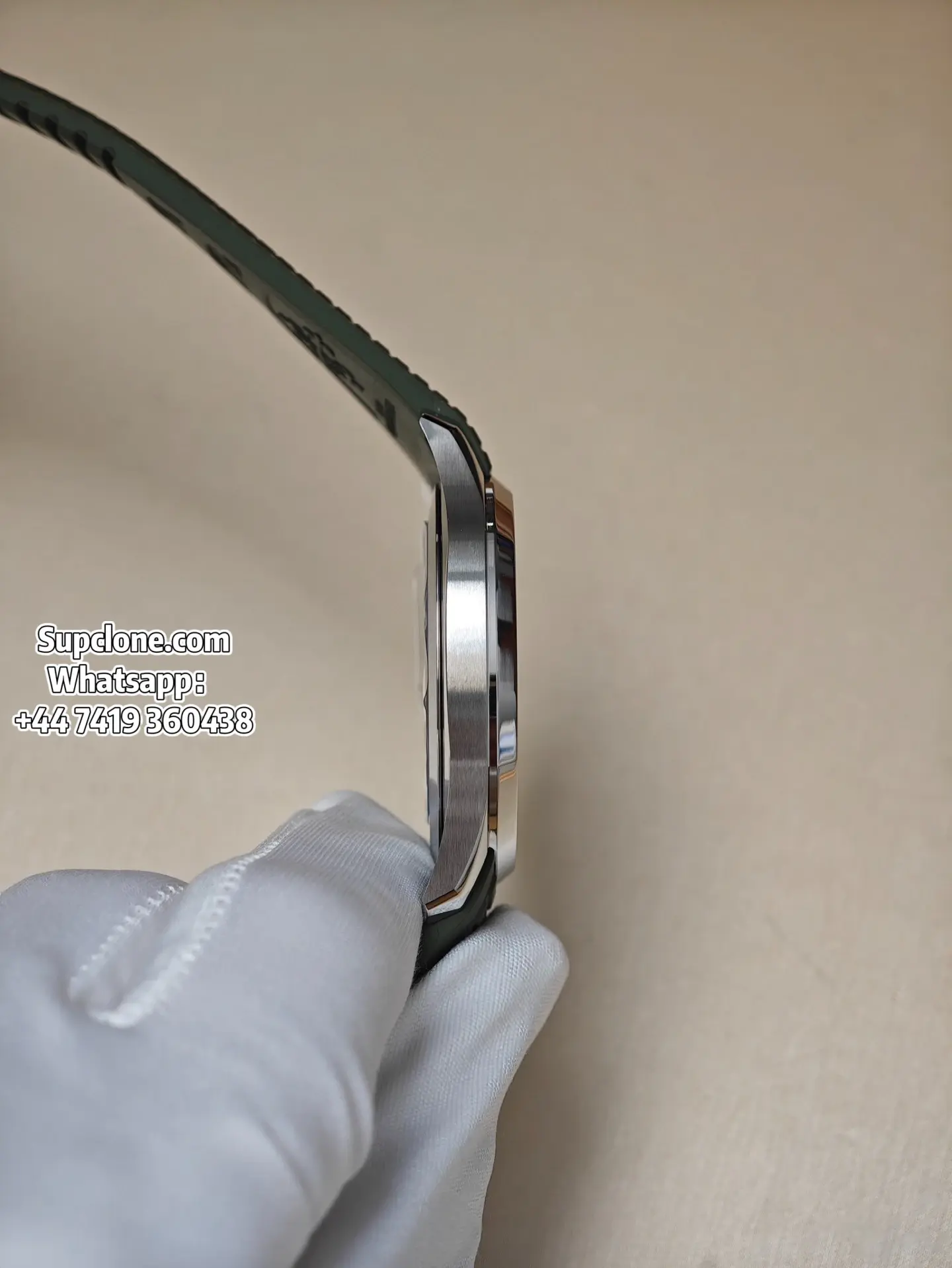 Patek Philippe Super Clone Watches Aquanaut 42 5168G-010 Avocado Green Dial