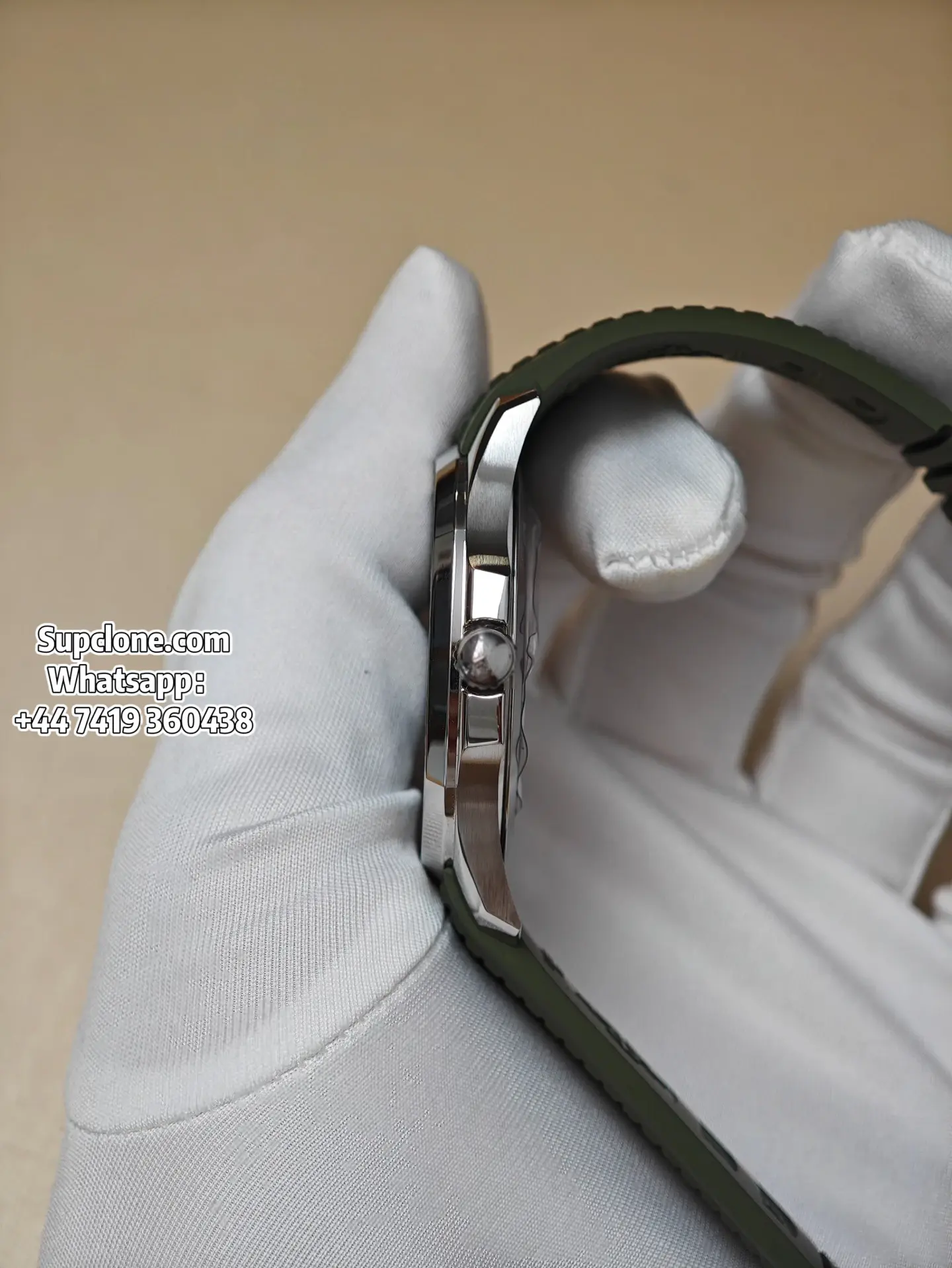 Patek Philippe Super Clone Watches Aquanaut 42 5168G-010 Avocado Green Dial