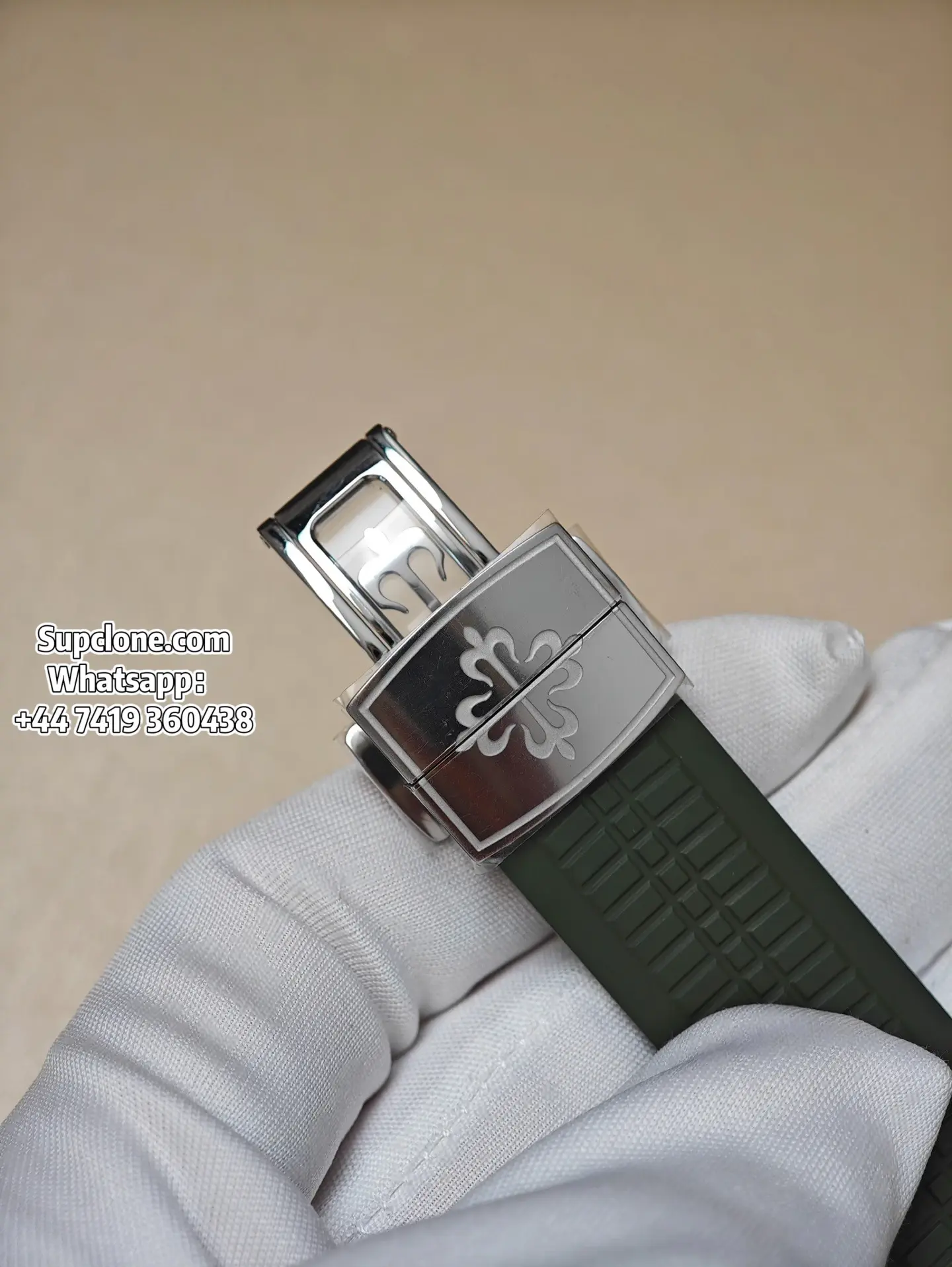Patek Philippe Super Clone Watches Aquanaut 42 5168G-010 Avocado Green Dial