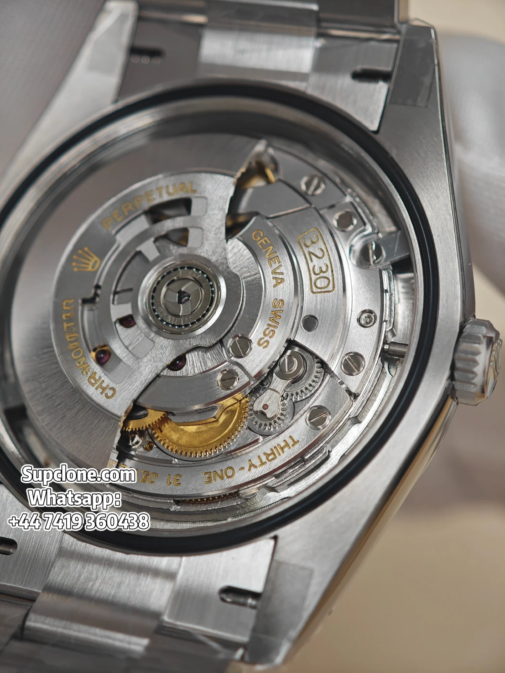 Rolex Super Clone Oyster Perpetual M124300-0001 Silver Dial 41MM (10) Rolex Super Clone Oyster Perpetual M124300-0001 Silver Dial 41MM 3230 Movement