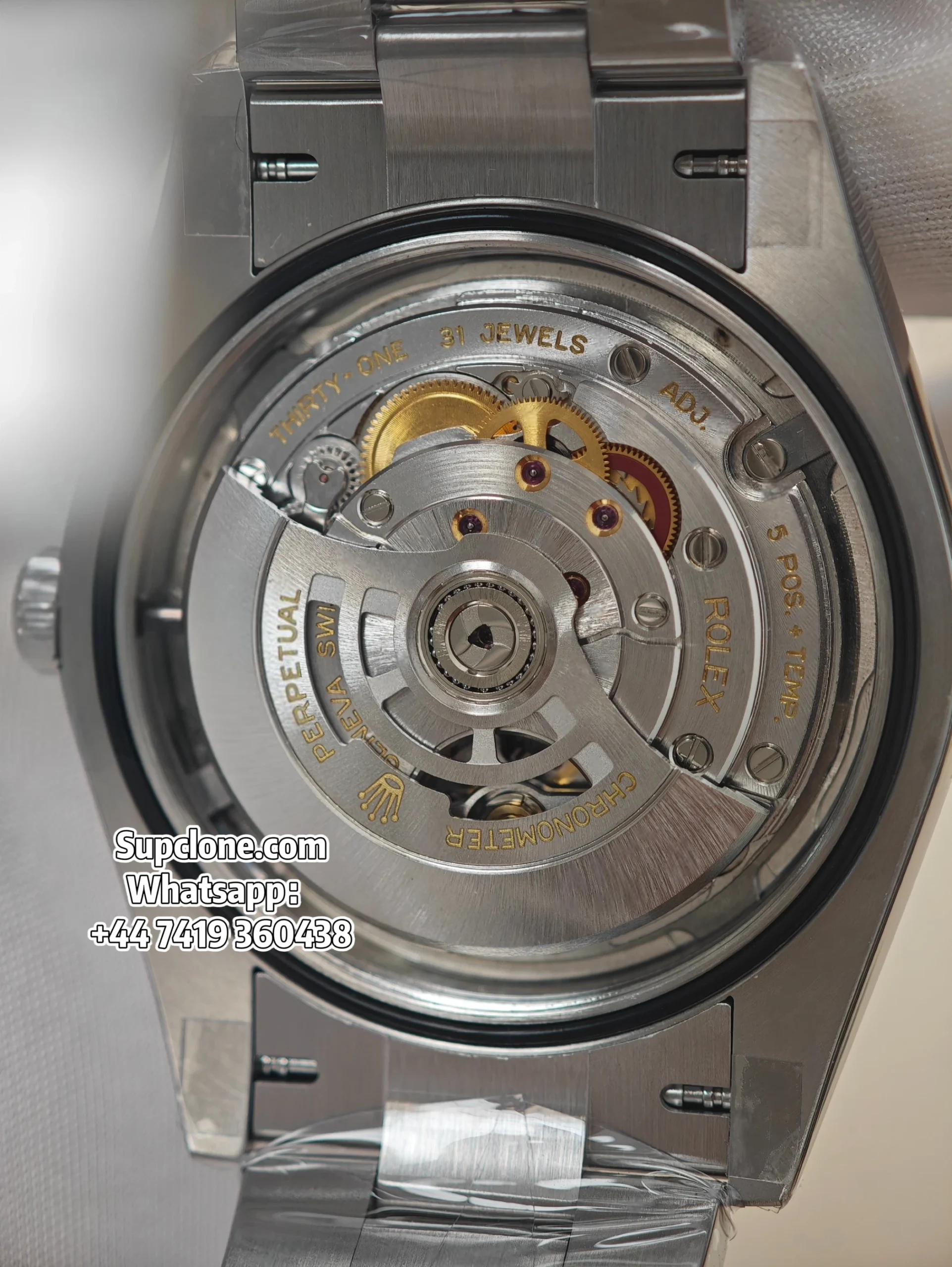 Rolex Super Clone Oyster Perpetual M124300-0001 Silver Dial 41MM (11) Rolex Super Clone Oyster Perpetual M124300-0001 Silver Dial 41MM 3230 Movement
