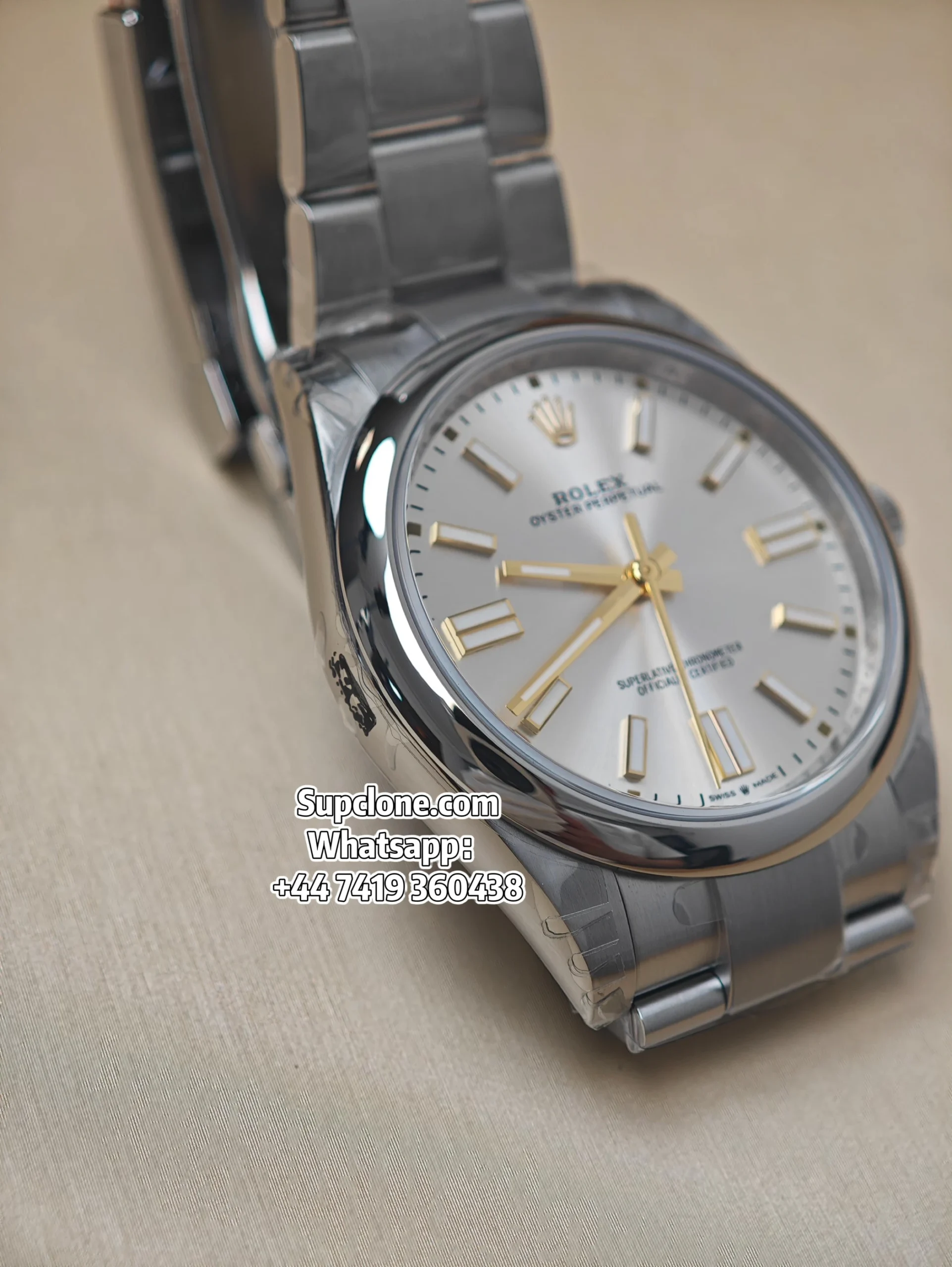 Rolex Super Clone Oyster Perpetual M124300-0001 Silver Dial 41MM (13) Rolex Super Clone Oyster Perpetual M124300-0001 Silver Dial 41MM 3230 Movement