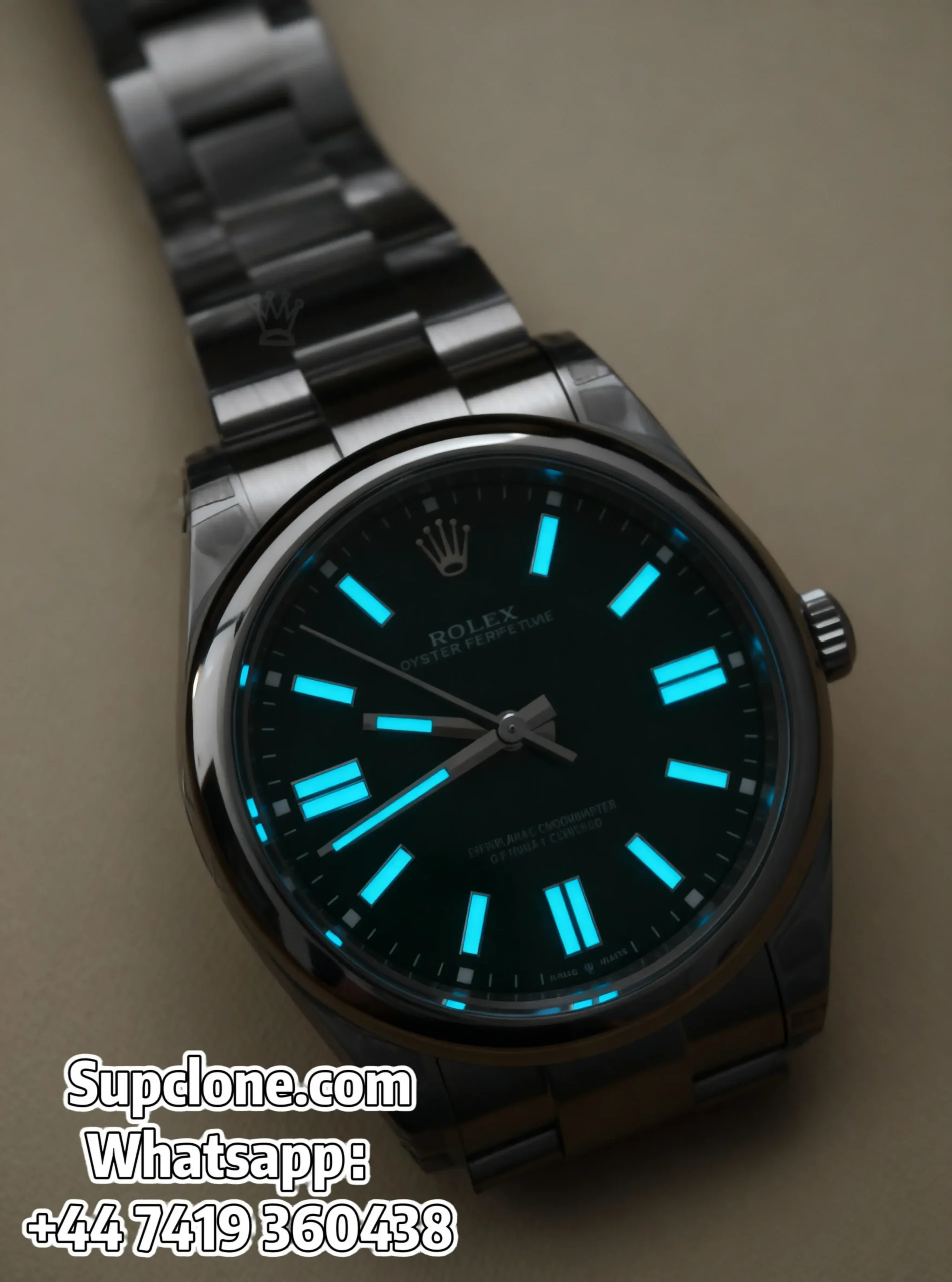 Rolex Super Clone Oyster Perpetual M124300-0004 41mm Green Dial 3230 Movement