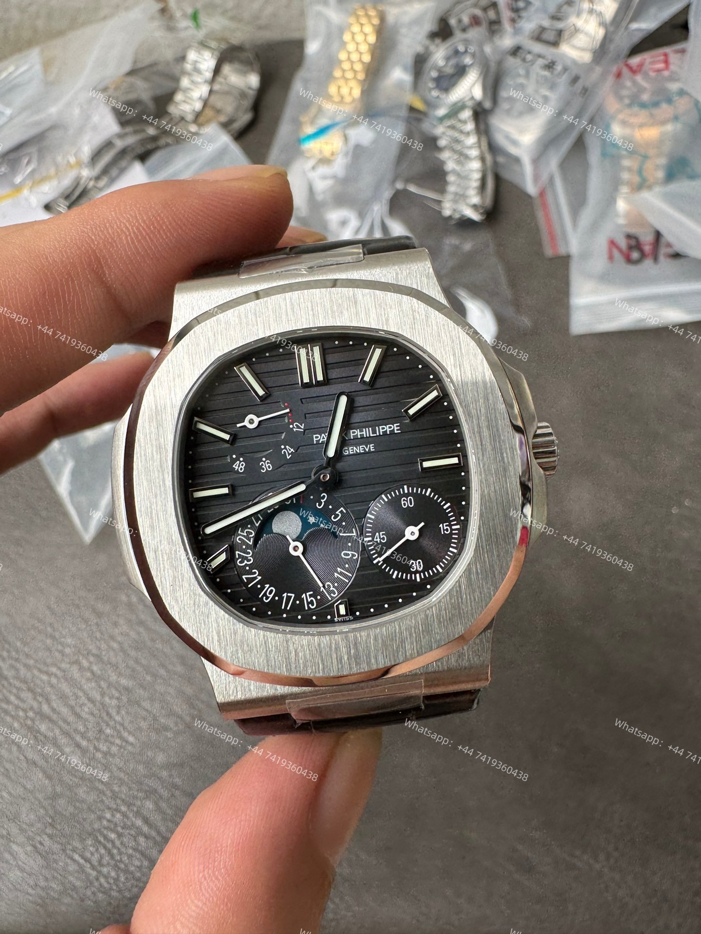 Patek Philippe Super Clone Nautilus 5712G-001 Grey Dial Moon Phase 40MM