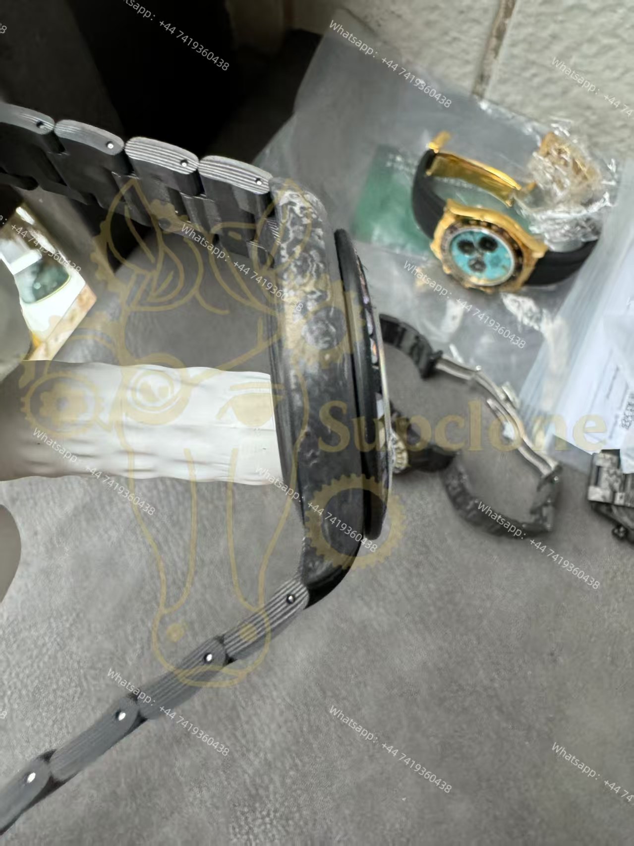 Rolex Super Clone Carbon Fiber Daytona Rainbow Bezel Carbon Fiber Bracelet