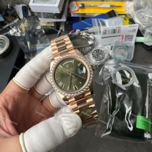Rolex Day-Date M228345RBR-0011 1:1 Replica Olive Green Dial Moissanite Bezel 40MM 3255 Movement Presidential Bracelet Super Clone Watch