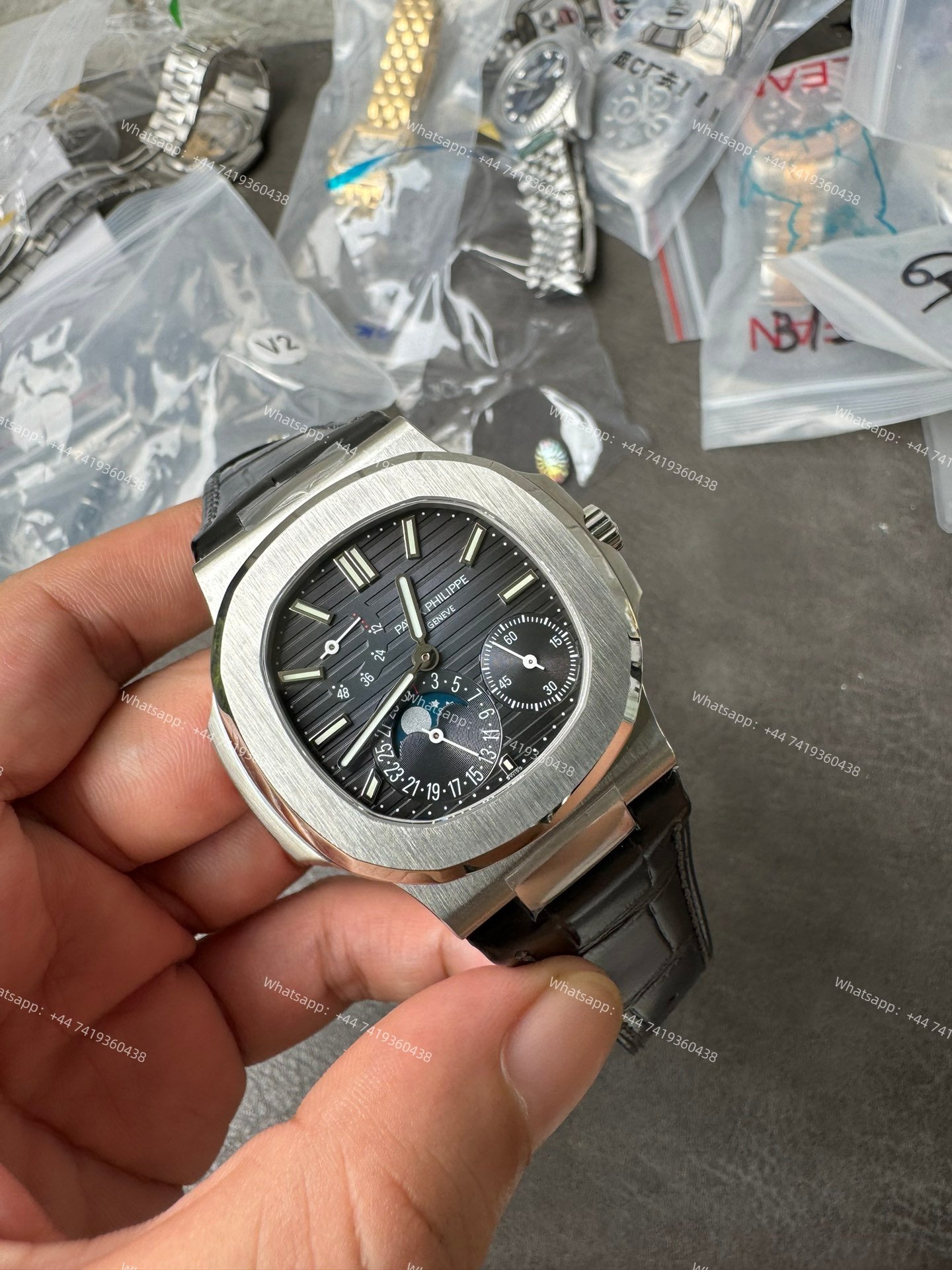 Patek Philippe Super Clone Nautilus 5712G-001 Grey Dial Moon Phase 40MM