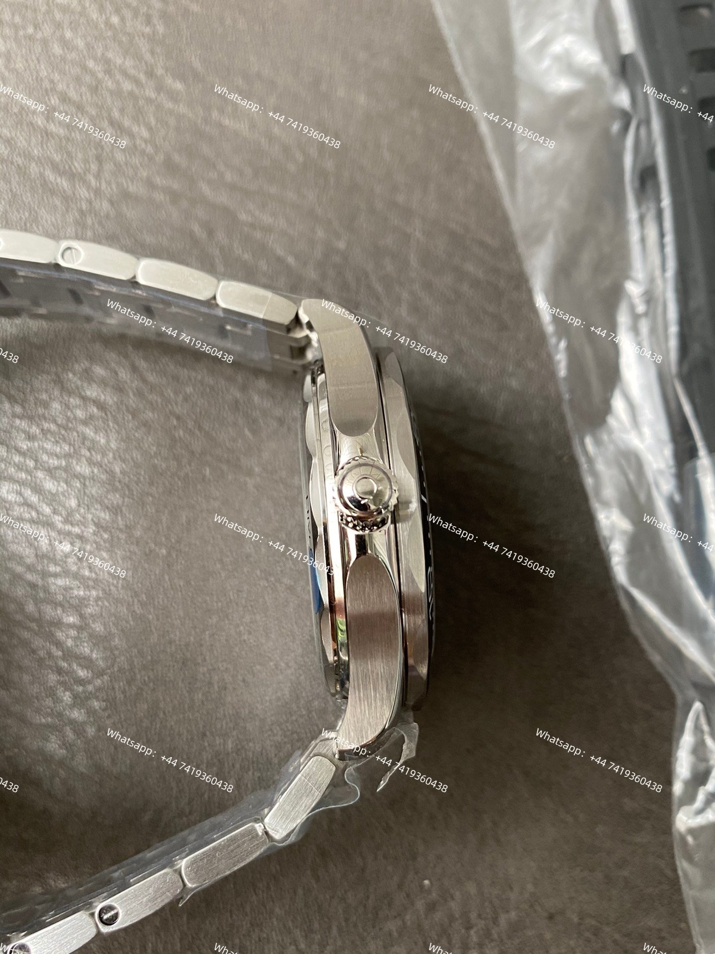 Omega Super Clone Seamaster Diver 300M  42MM 210.30.42.20.01.001