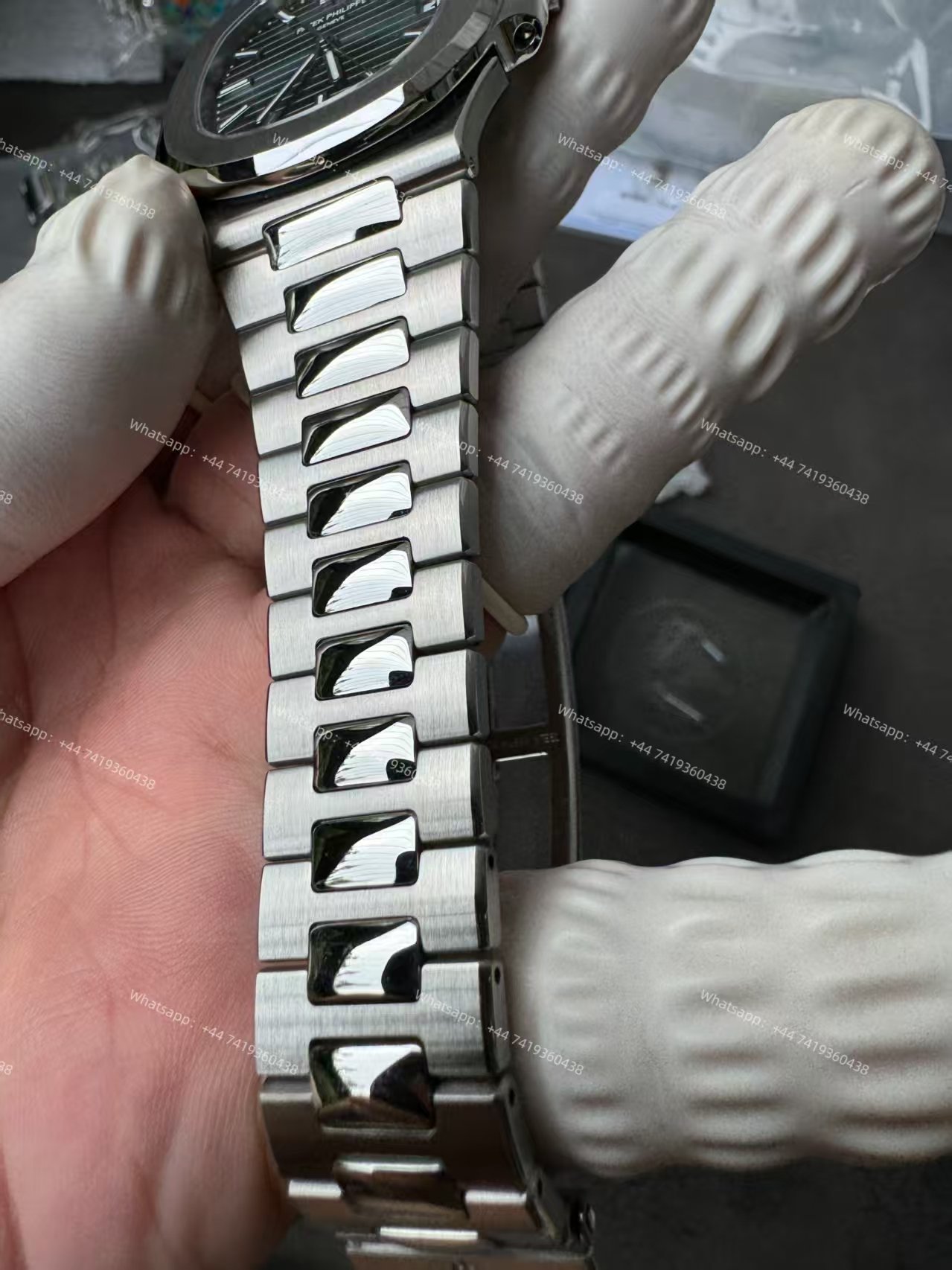 Patek Philippe Super Clone Nautilus 5711 Blue Dial 40MM