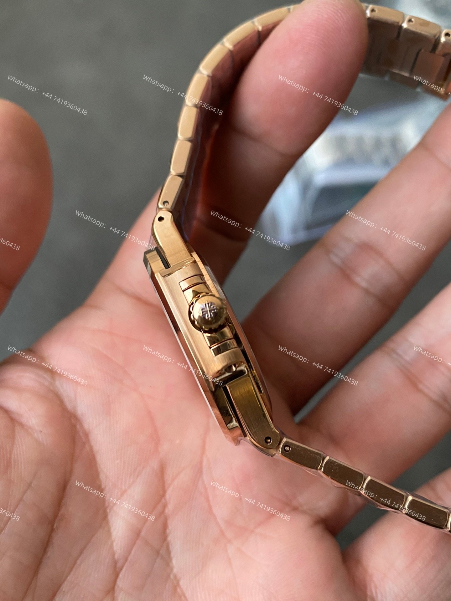 Patek Philippe Super Clone Nautilus 7118/1R-001  Rose Gold 35.2mm