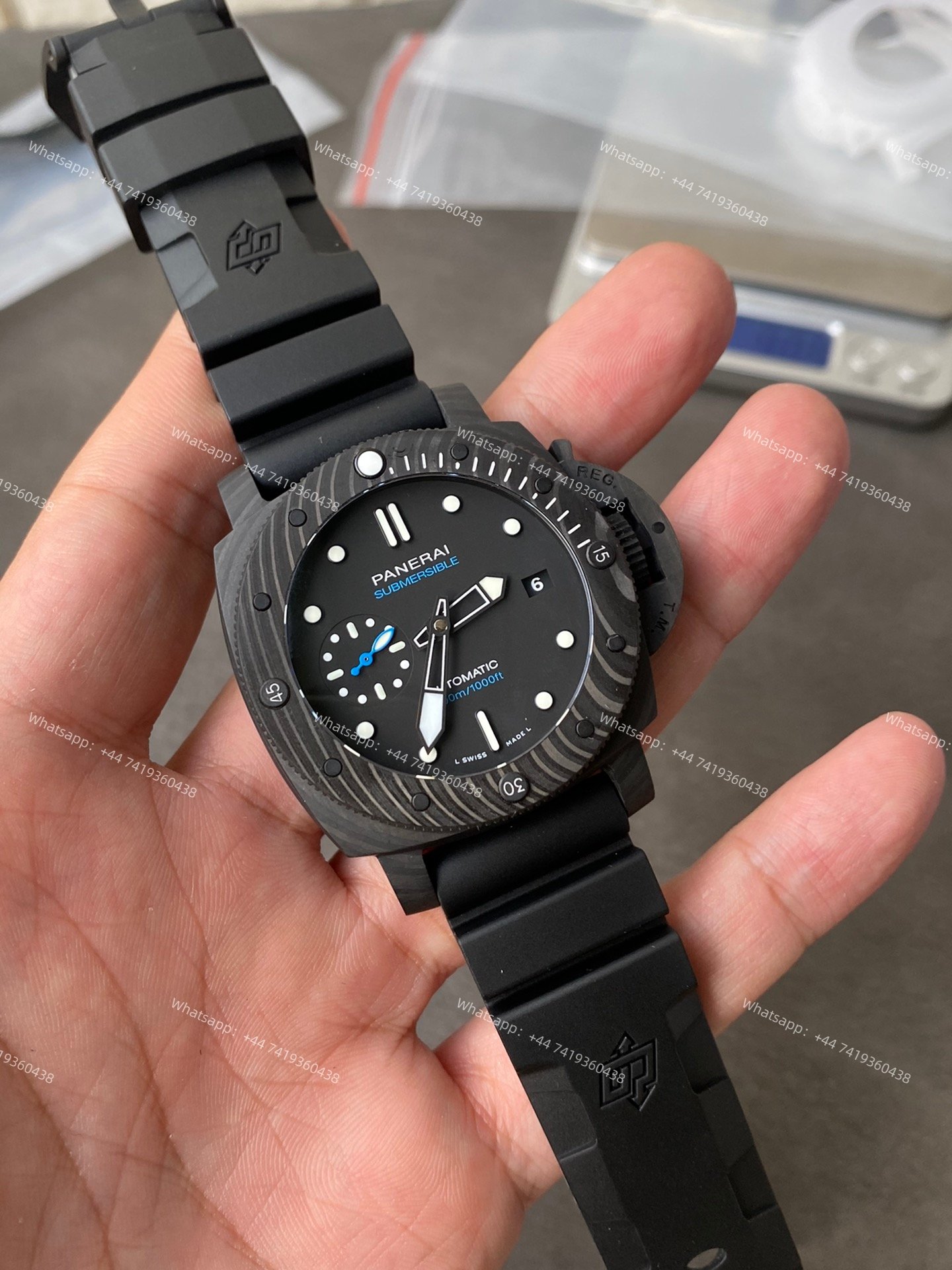 Panerai Super Clone Submersible PAM02231 Carbotech 42MM