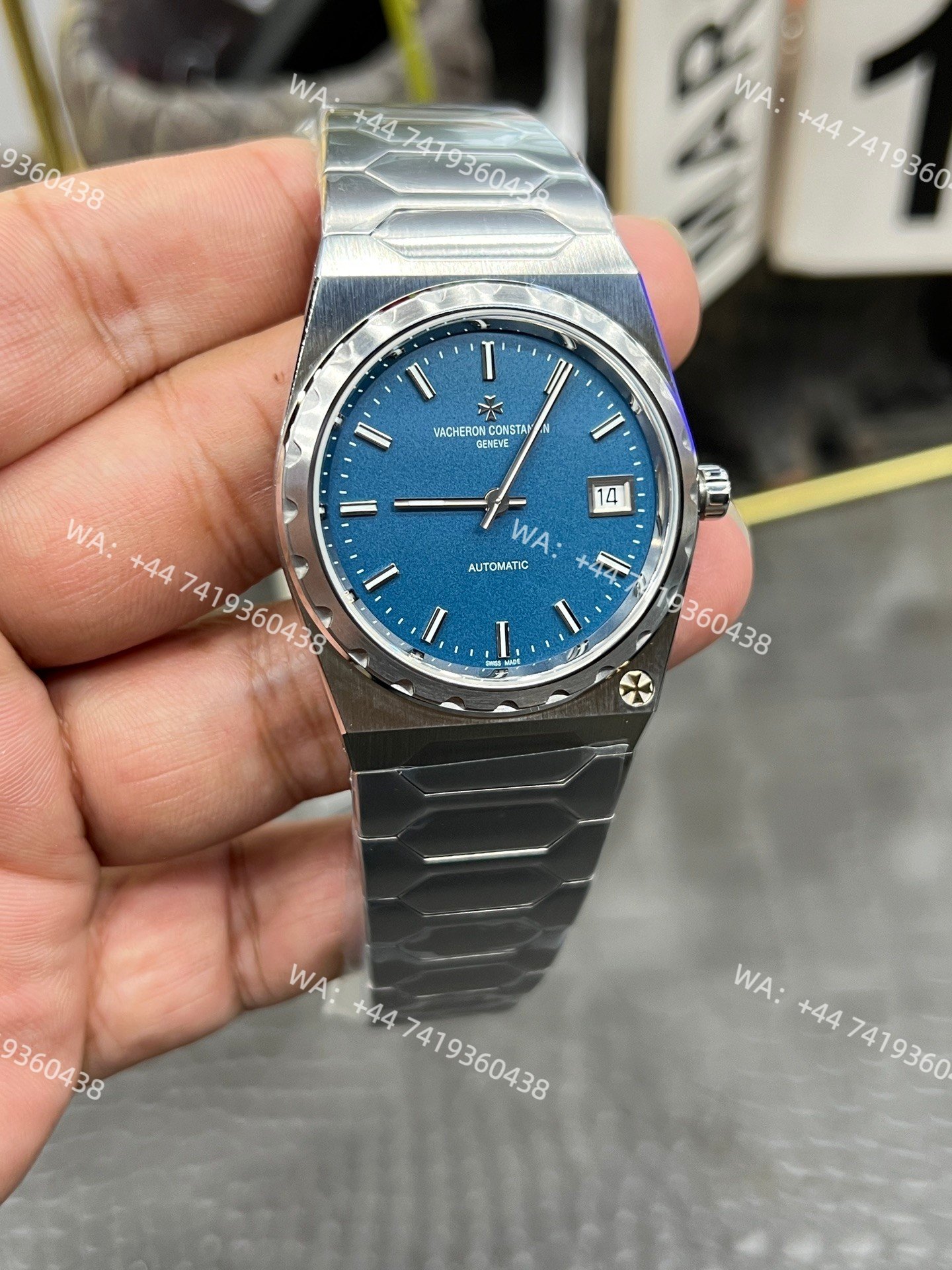 Super Clone Vacheron Constantin1:1 Historiques 222 4200H/222A-B934 37mm Steel Blue Dial 1:1 Replica