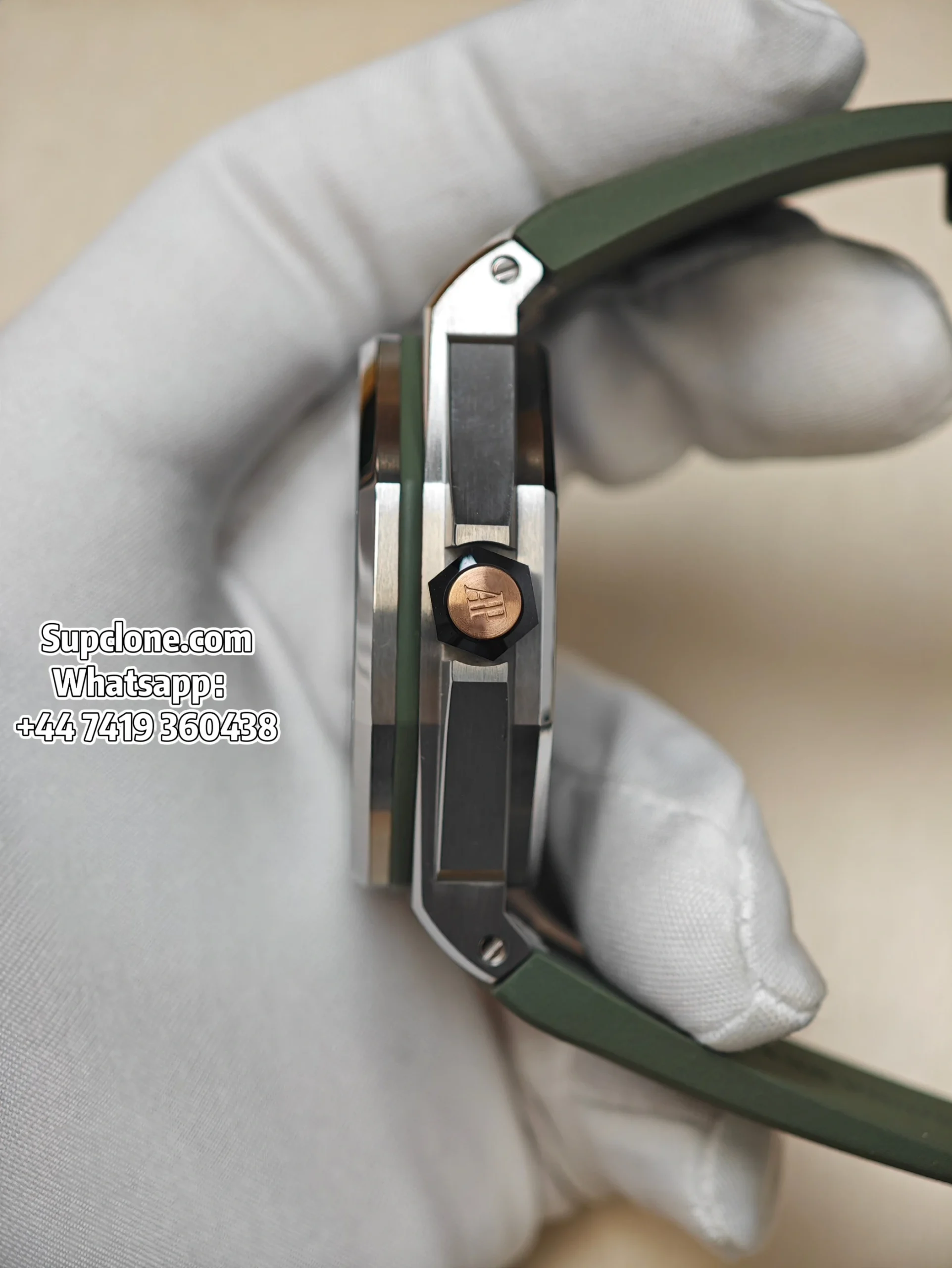 Audemars Piguet Super Clone 11 Royal Oak Offshore 15720 Green Dial (3) Audemars Piguet Super Clone 1:1 Royal Oak Offshore 15720 Green Dial