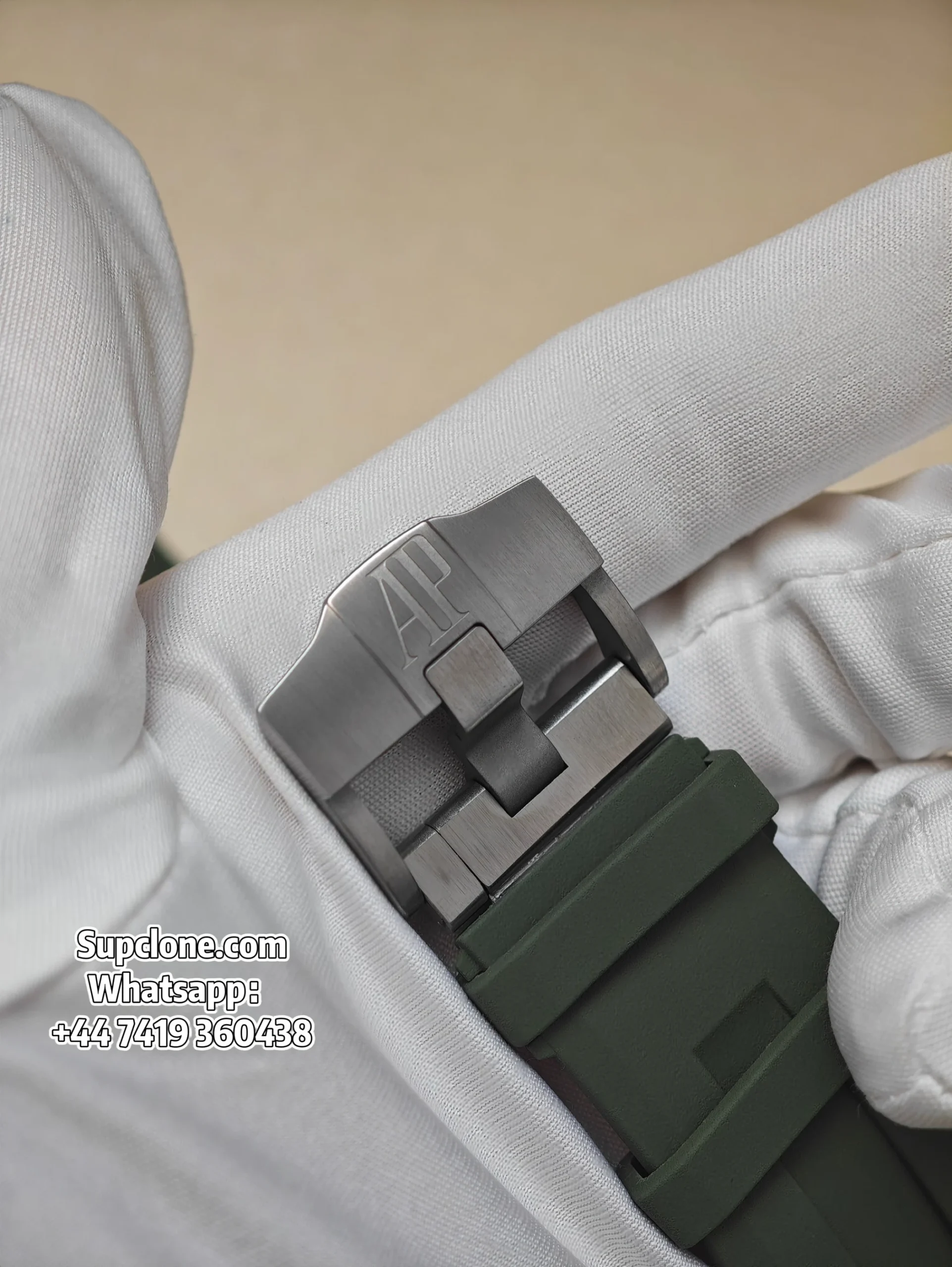 Audemars Piguet Super Clone 11 Royal Oak Offshore 15720 Green Dial (4) Audemars Piguet Super Clone 1:1 Royal Oak Offshore 15720 Green Dial