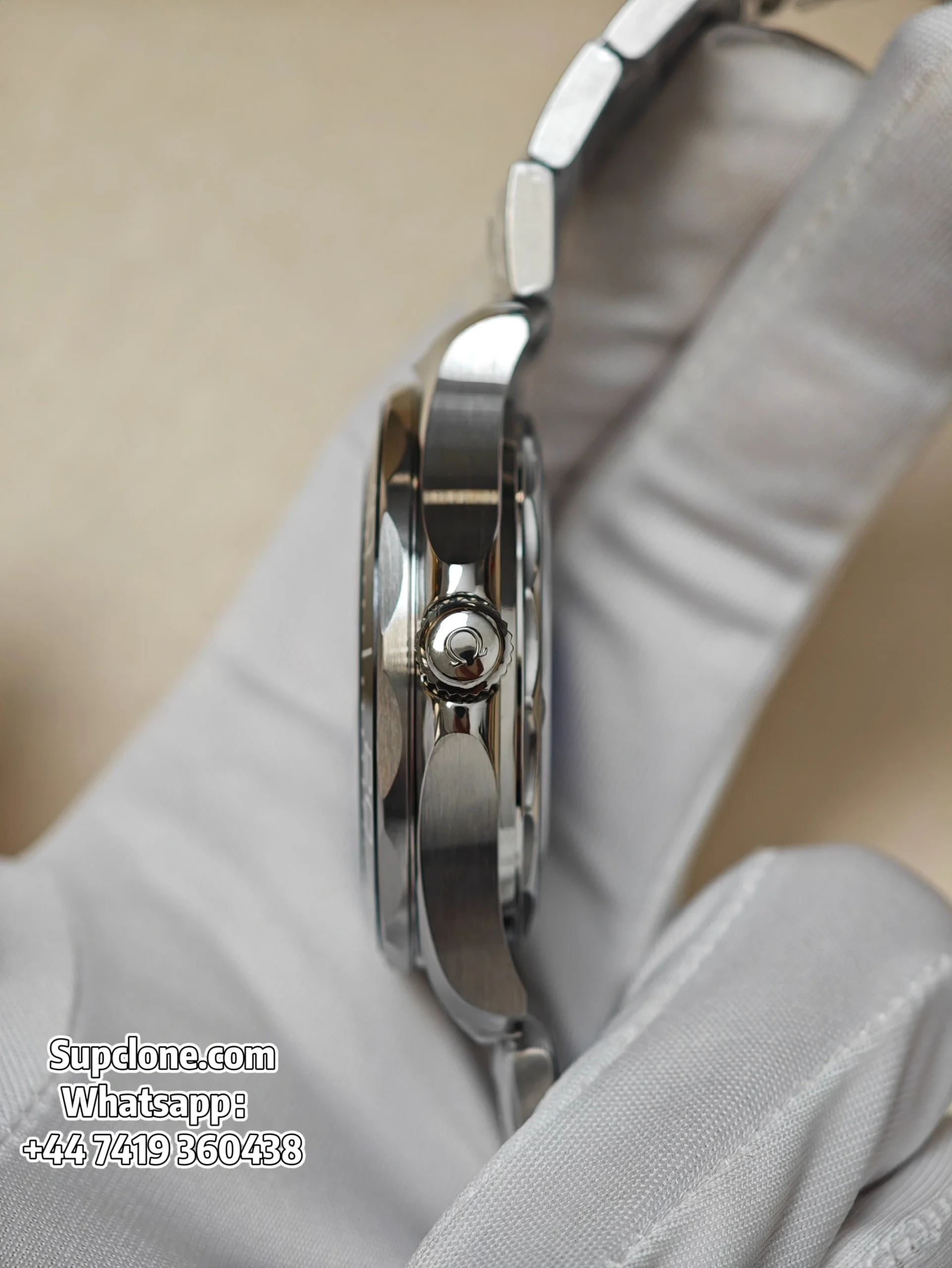 OMEGA Super Clone Seamaster Diver 300M 210.30.42.20.04.001 42mm
