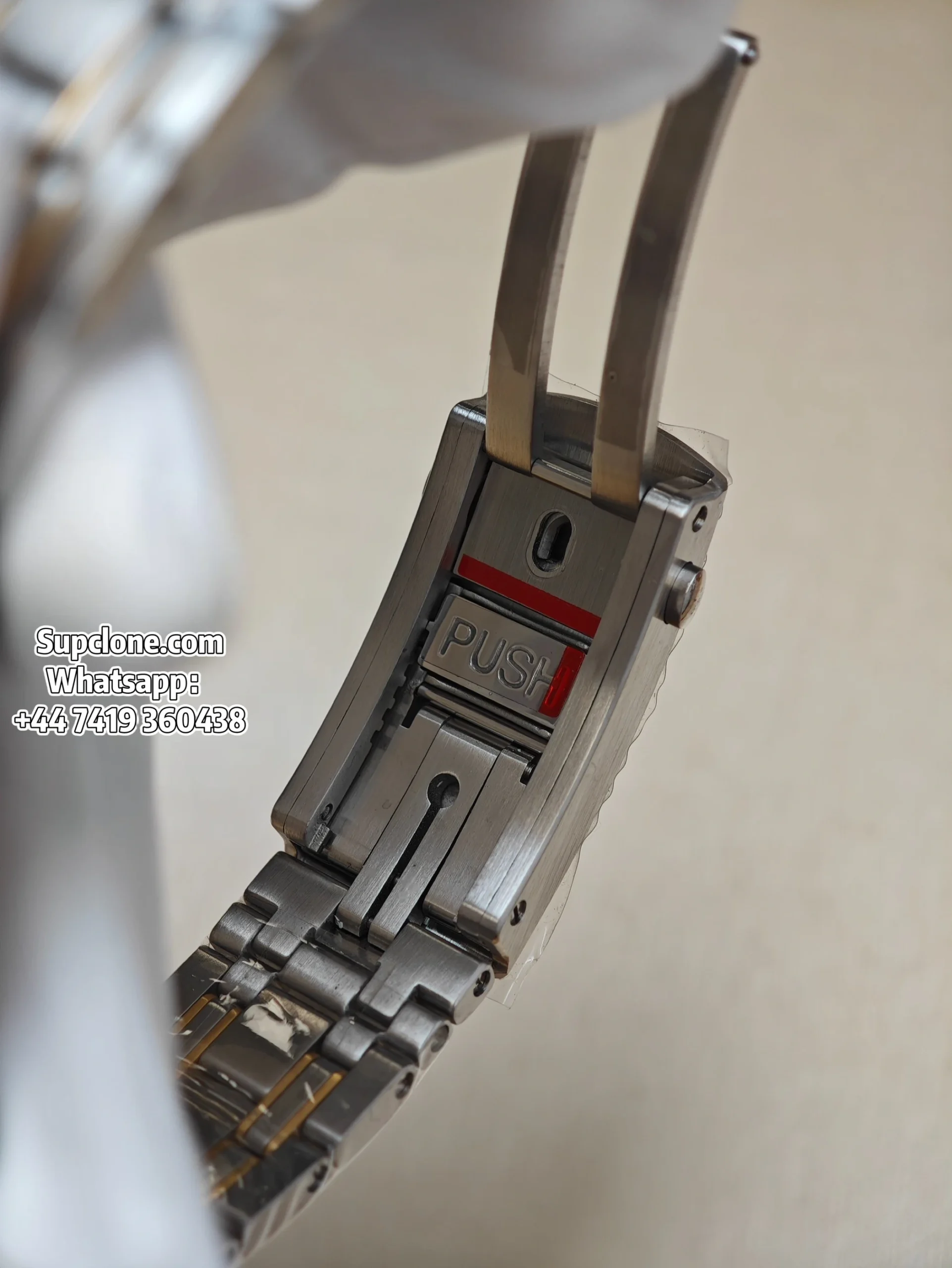Omega Super Clone Seamaster Diver 300M 210.20.42.20.03.001 42mm Two-Tone (7) Omega Super Clone Seamaster Diver 300M 210.20.42.20.03.001 42mm Two-Tone