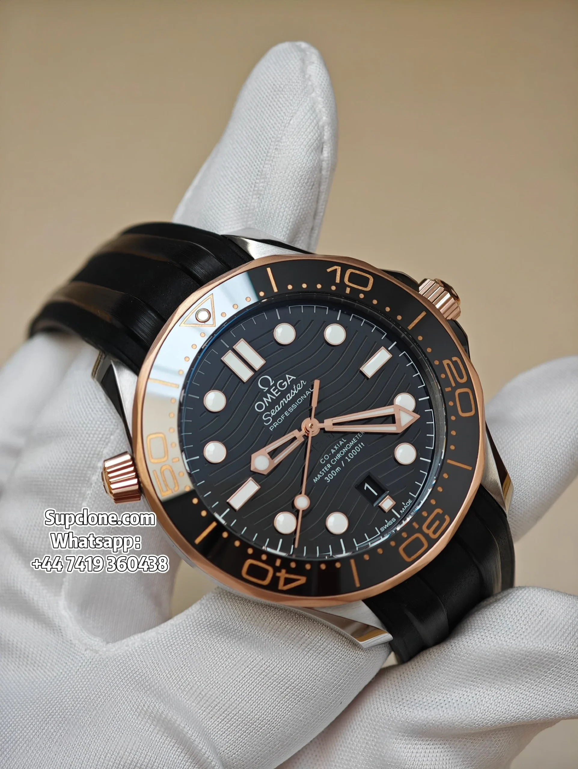 Omega Super Clone Seamaster Diver 300M 42mm Two-Tone Black Dial Rubber Strap