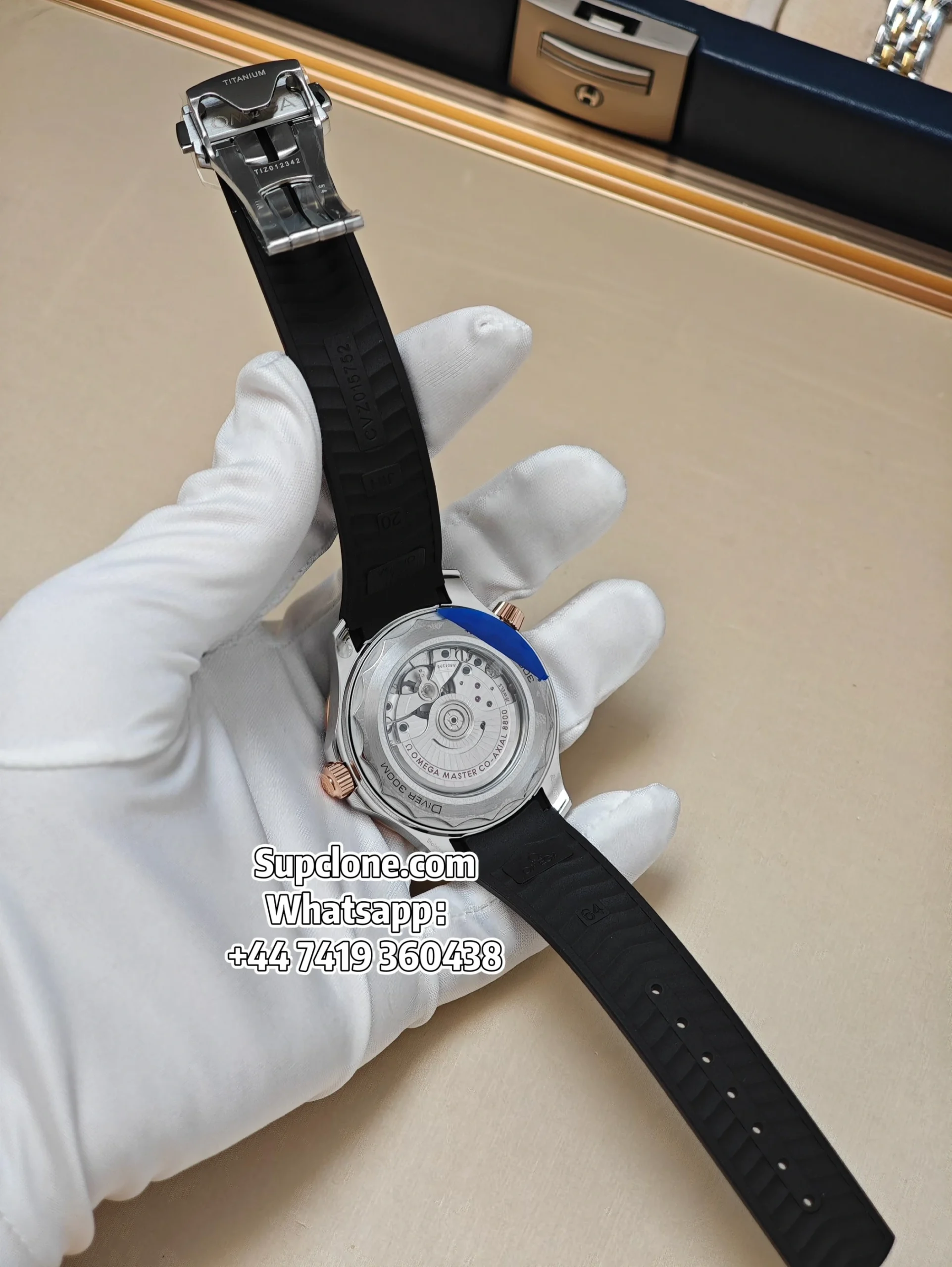 Omega Super Clone Seamaster Diver 300M 42mm Two-Tone Black Dial Rubber Strap