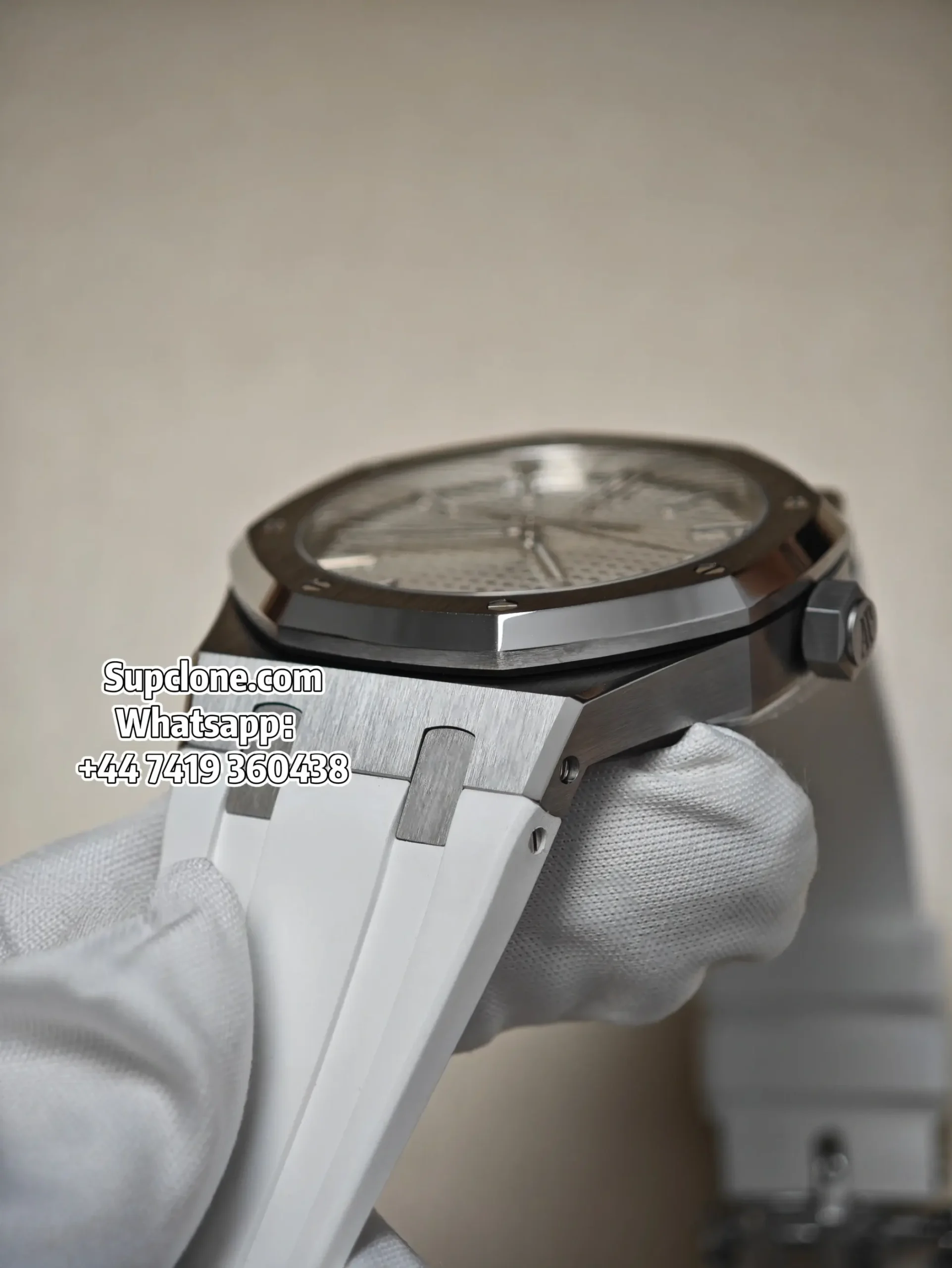 Audemars Piguet Super Clone Watches Royal Oak 41 15500ST Silver Dial White Rubber Strap (10) Audemars Piguet Super Clone Watches Royal Oak 41 15500ST Silver Dial White Rubber Strap