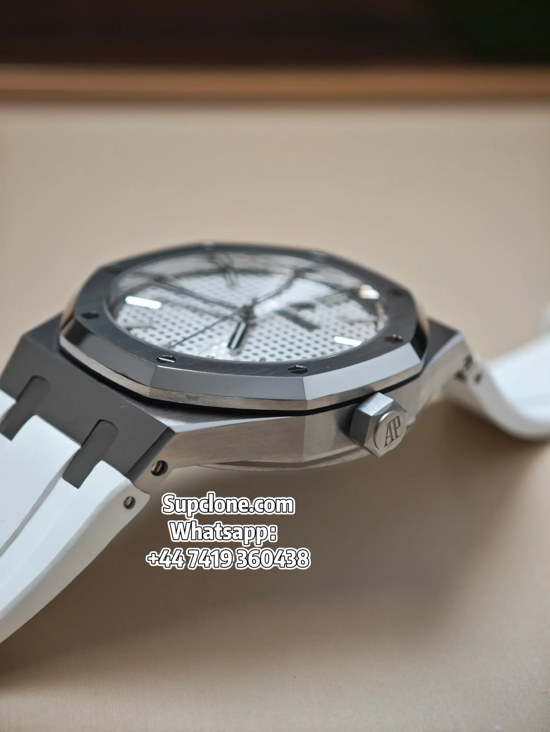 Audemars Piguet Super Clone Watches Royal Oak 41 15500ST Silver Dial White Rubber Strap (11) Audemars Piguet Super Clone Watches Royal Oak 41 15500ST Silver Dial White Rubber Strap