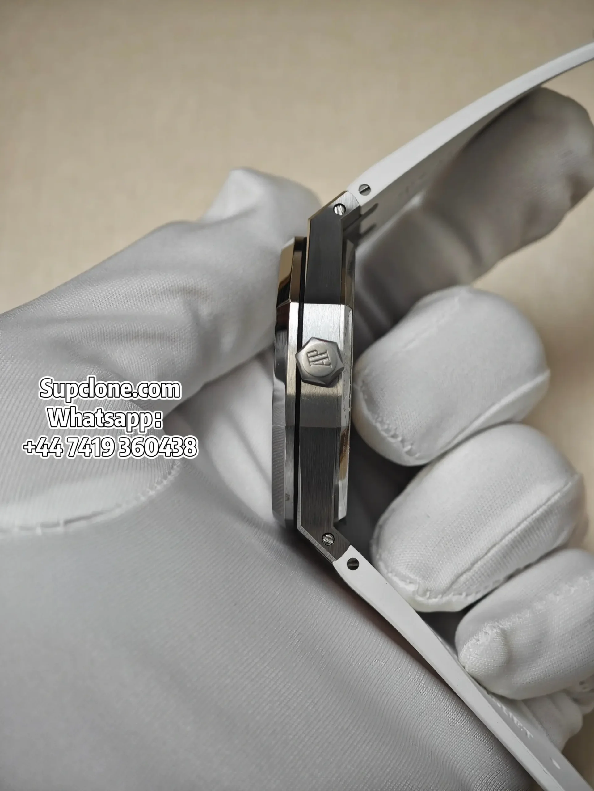 Audemars Piguet Super Clone Watches Royal Oak 41 15500ST Silver Dial White Rubber Strap (3) Audemars Piguet Super Clone Watches Royal Oak 41 15500ST Silver Dial White Rubber Strap