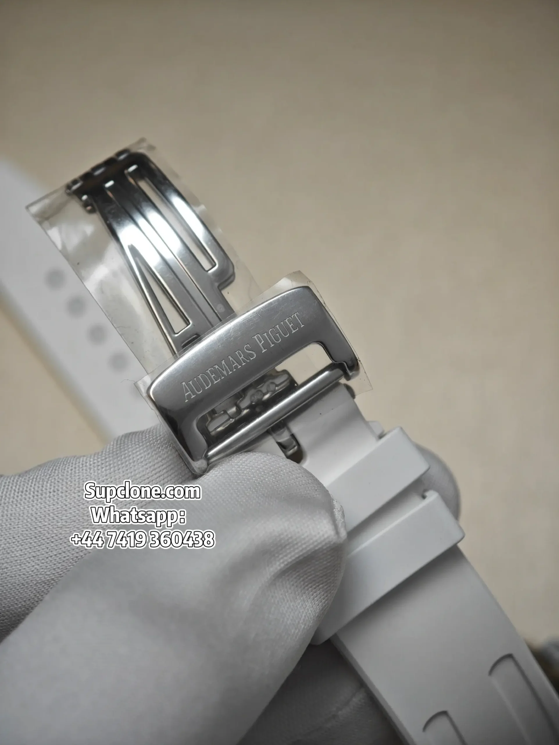 Audemars Piguet Super Clone Watches Royal Oak 41 15500ST Silver Dial White Rubber Strap (4) Audemars Piguet Super Clone Watches Royal Oak 41 15500ST Silver Dial White Rubber Strap