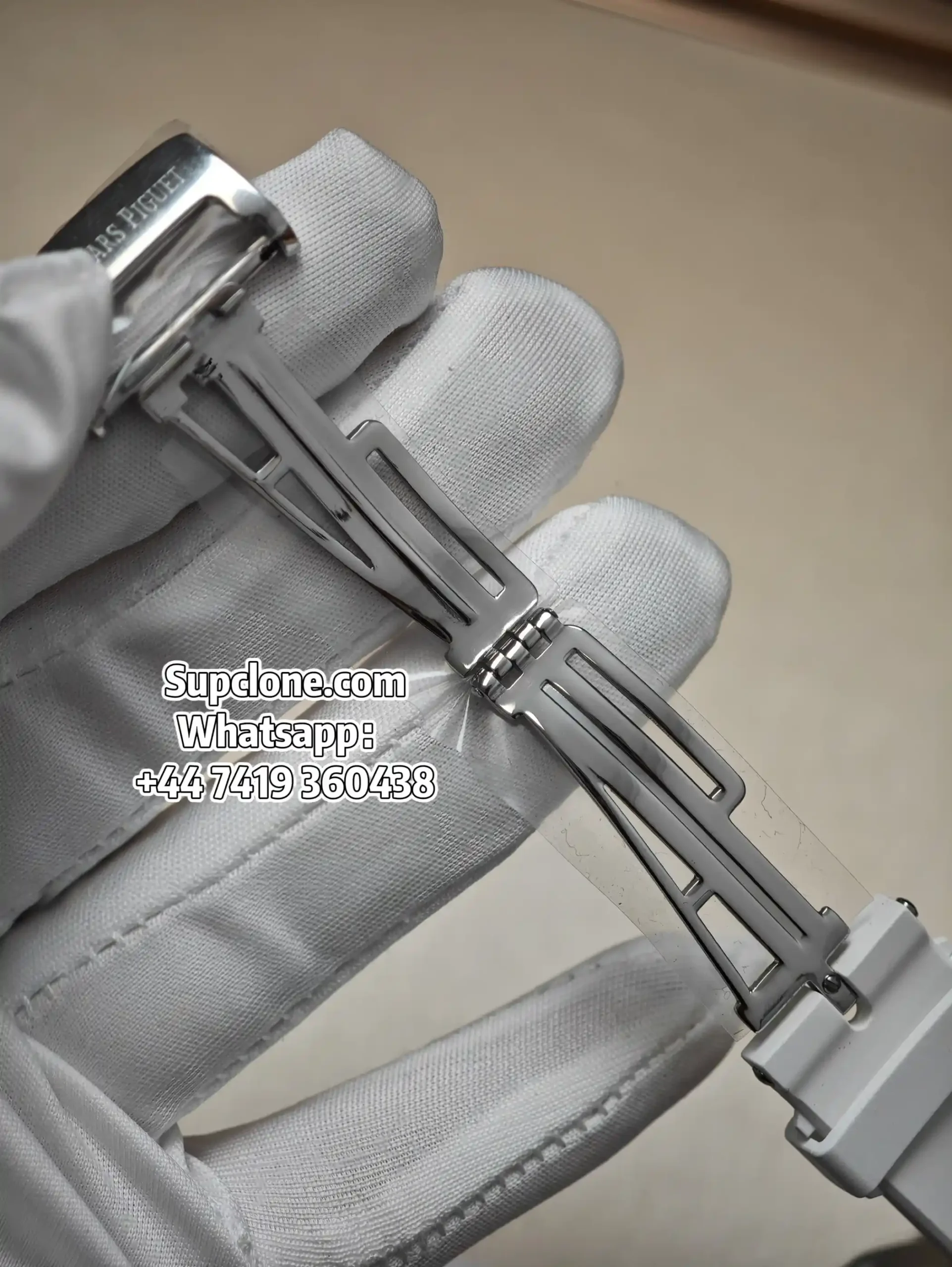 Audemars Piguet Super Clone Watches Royal Oak 41 15500ST Silver Dial White Rubber Strap (5) Audemars Piguet Super Clone Watches Royal Oak 41 15500ST Silver Dial White Rubber Strap