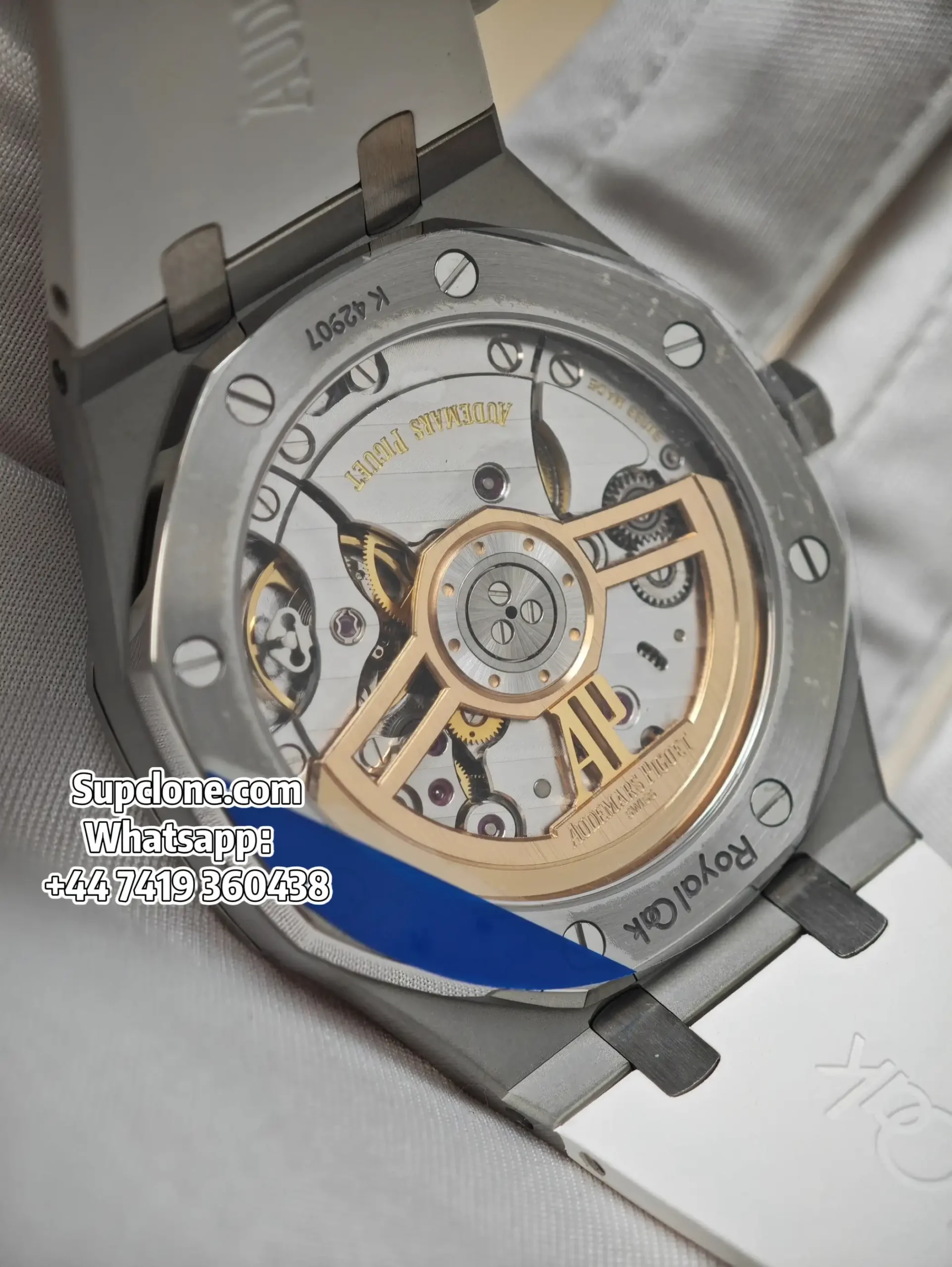 Audemars Piguet Super Clone Watches Royal Oak 41 15500ST Silver Dial White Rubber Strap (7) Audemars Piguet Super Clone Watches Royal Oak 41 15500ST Silver Dial White Rubber Strap