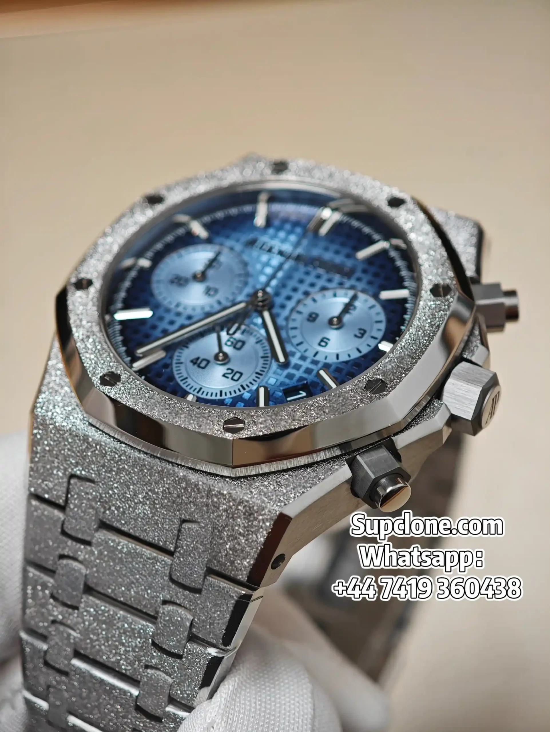 Audemars Piguet Super Clone Watches Royal Oak Chrono 41 26240 Frosted Gold Blue Dial (10) Audemars Piguet Super Clone Watches Royal Oak Chrono 41 26240 Frosted Gold Blue Dial