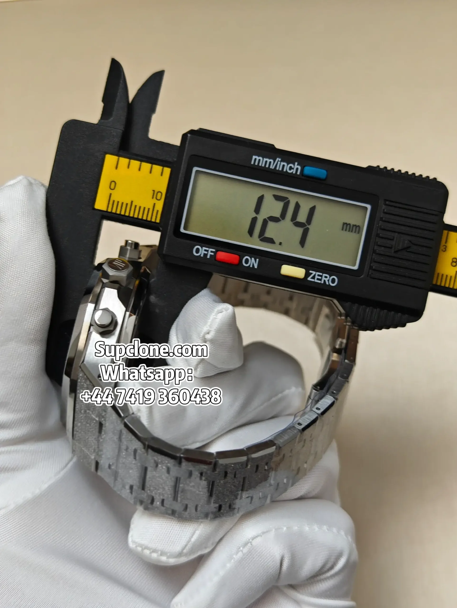 Audemars Piguet Super Clone Watches Royal Oak Chrono 41 26240 Frosted Gold Blue Dial (12) Audemars Piguet Super Clone Watches Royal Oak Chrono 41 26240 Frosted Gold Blue Dial